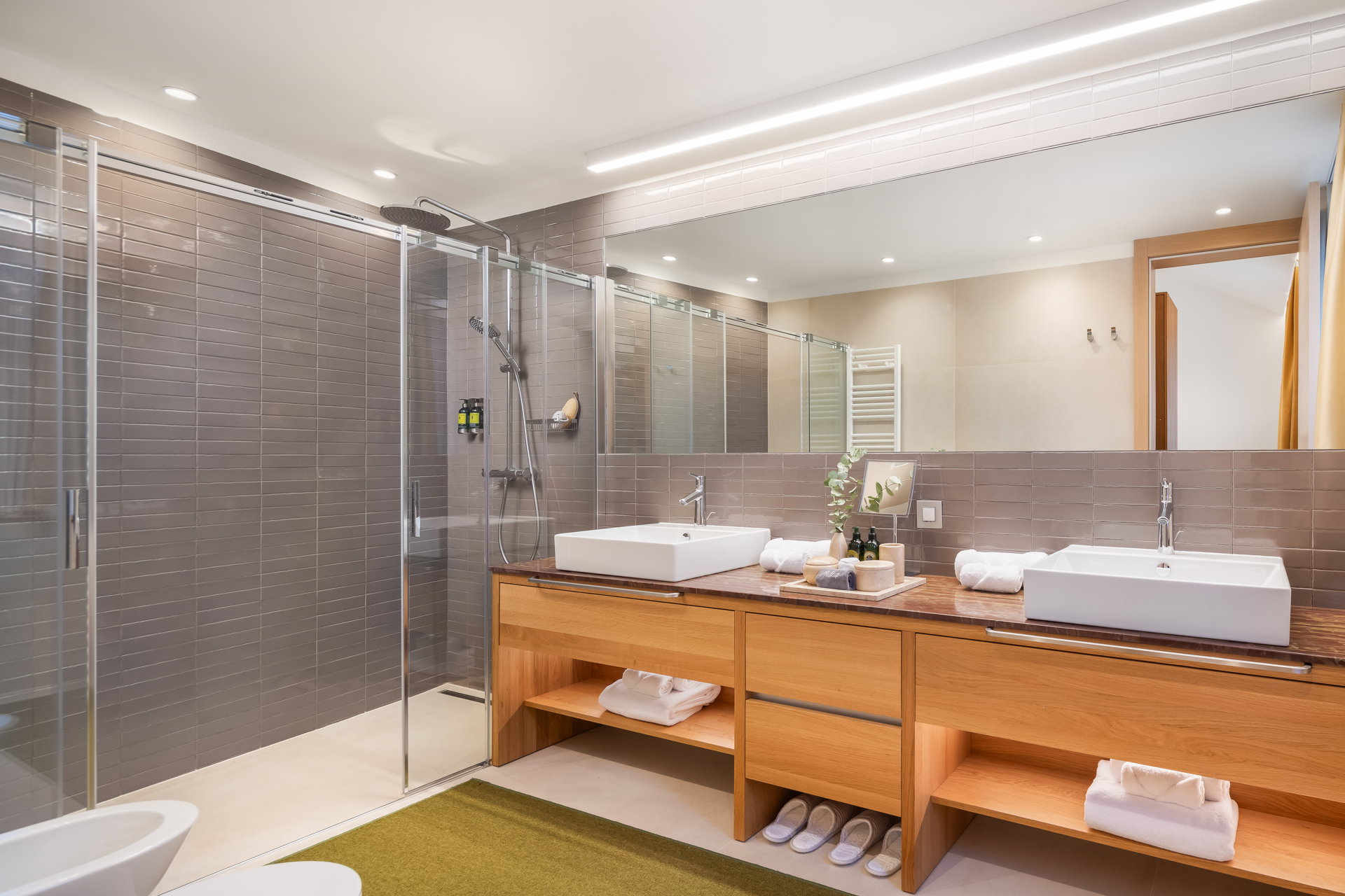 Luxury Villa Vibrante with Pool
