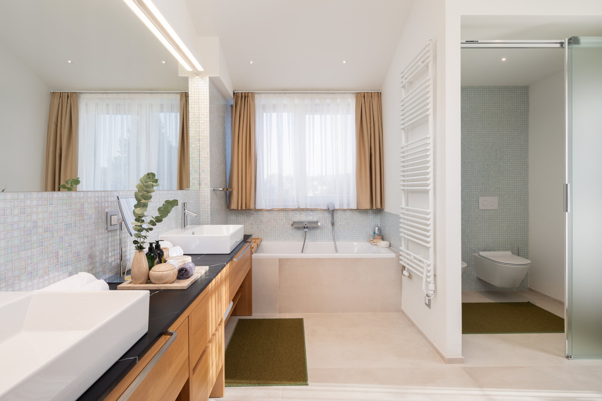 Luxury Villa Vibrante with Pool
