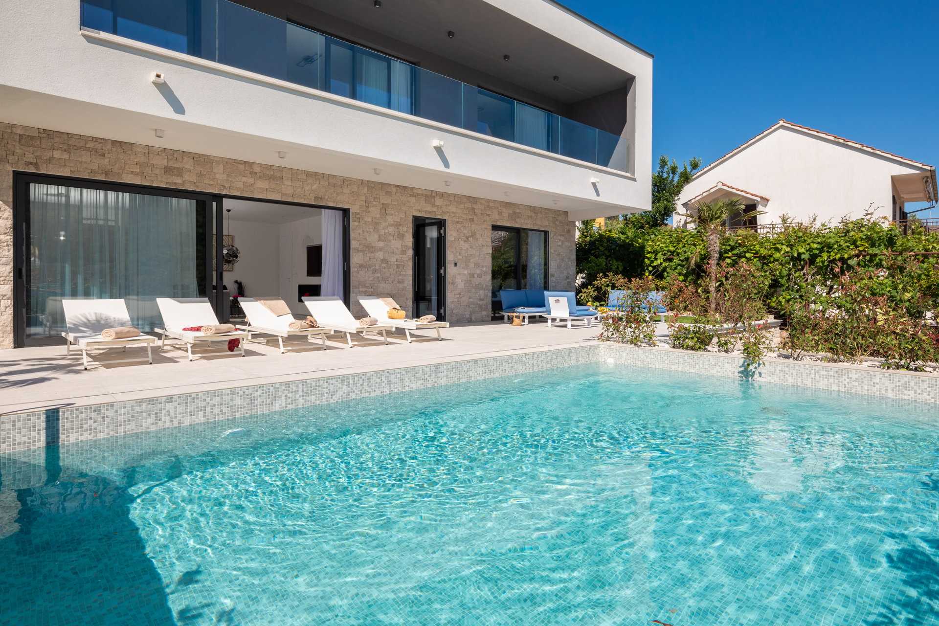 Beachfront Villa Seabird with Pool
