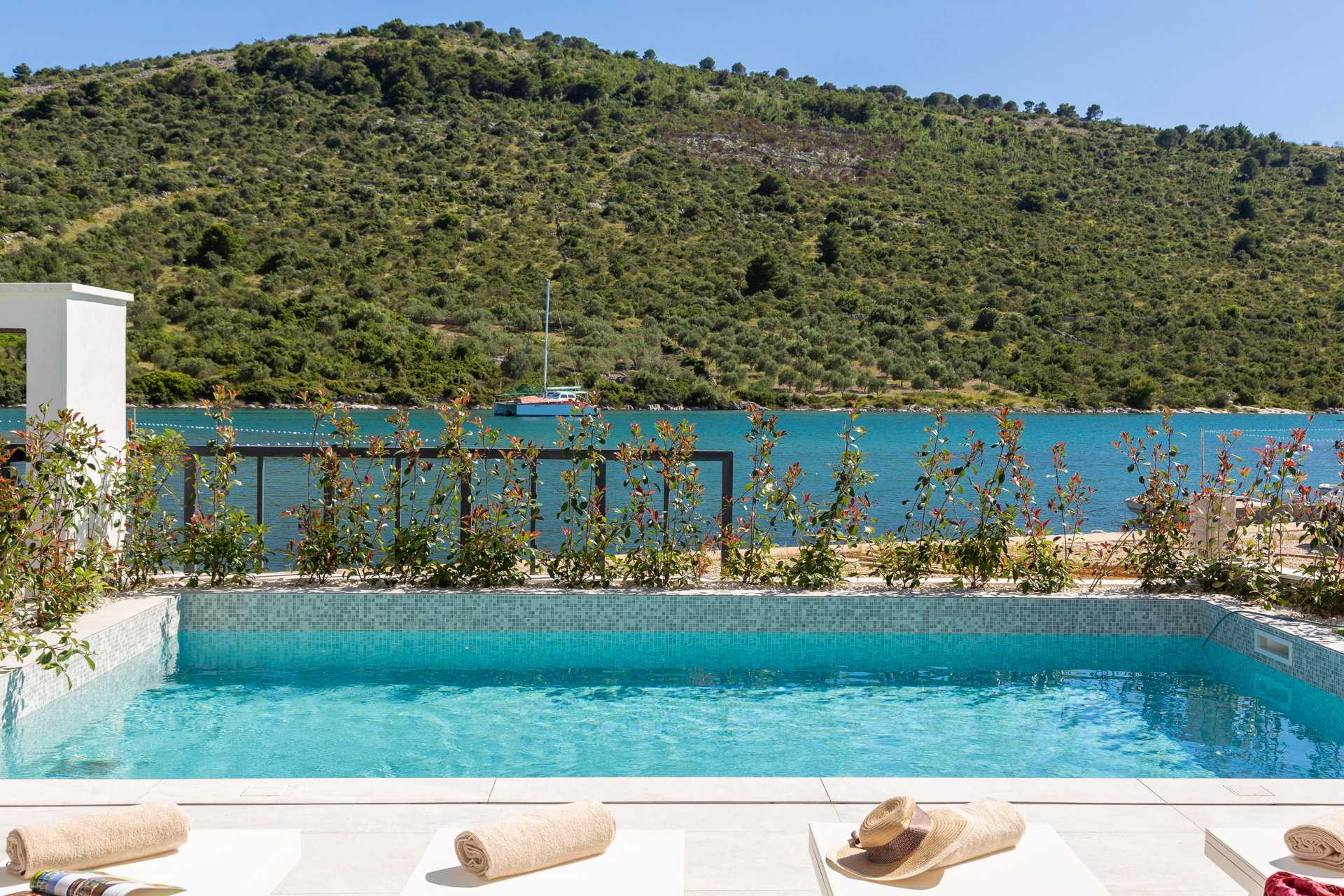 Beachfront Villa Seabird with Pool