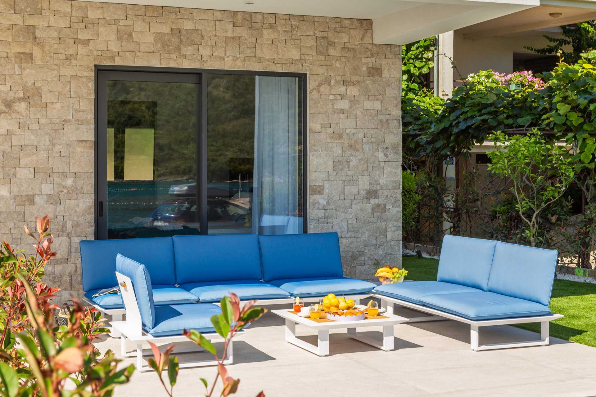 Beachfront Villa Seabird with Pool