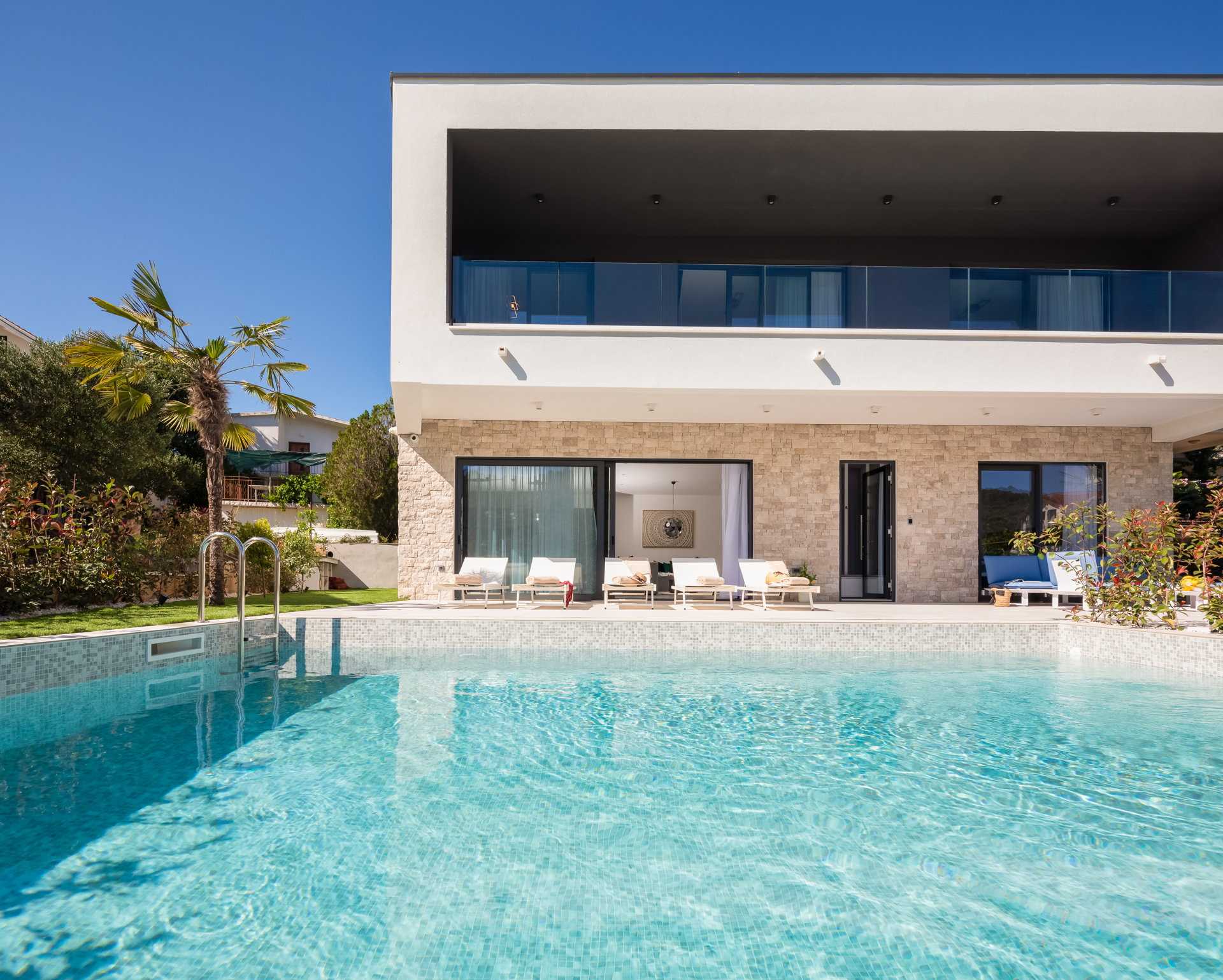 Beachfront Villa Seabird with Pool