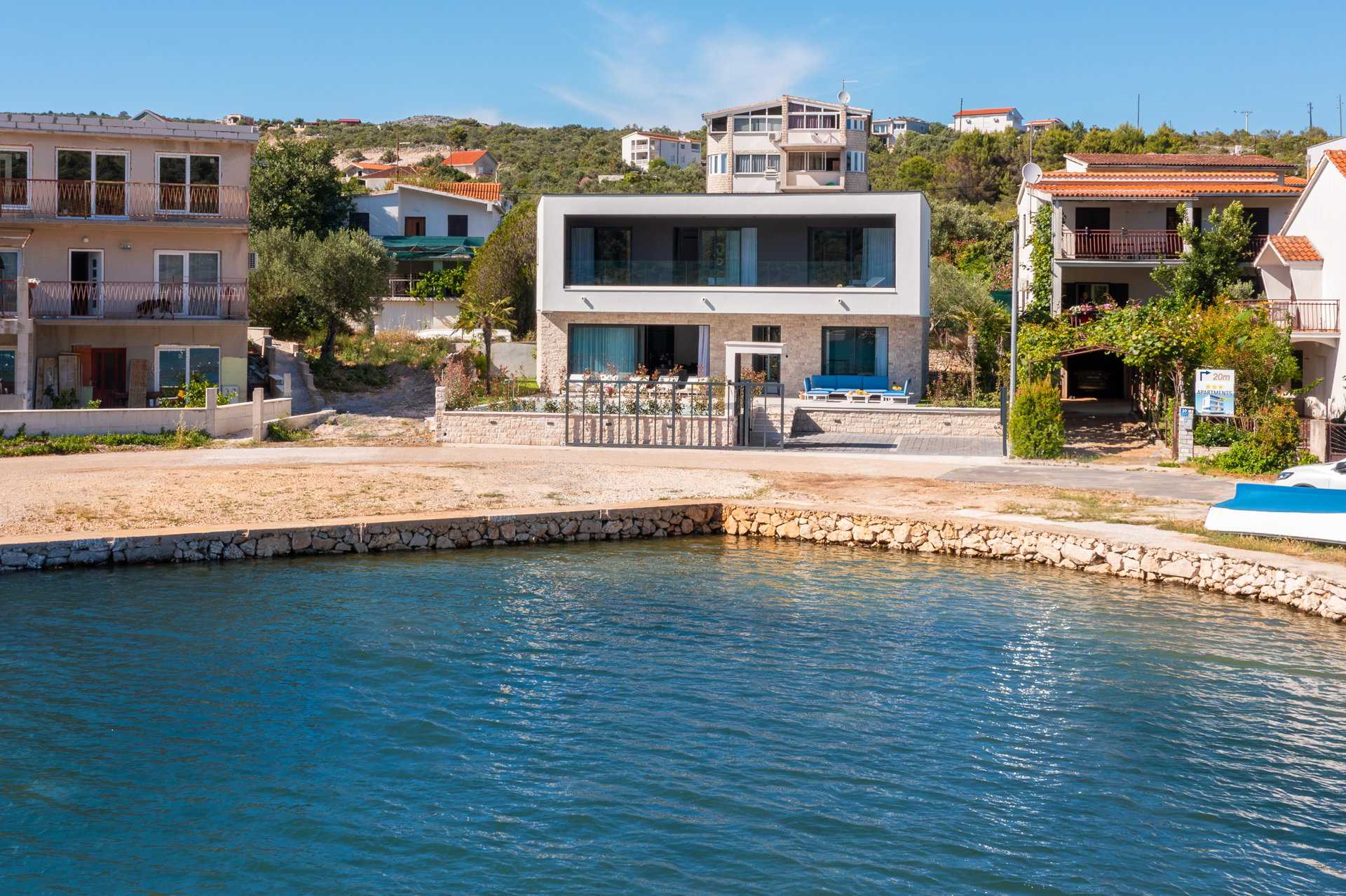 Beachfront Villa Seabird with Pool