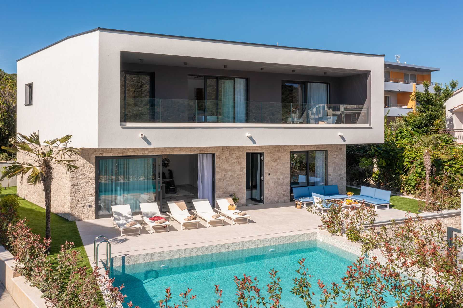 Beachfront Villa Seabird with Pool