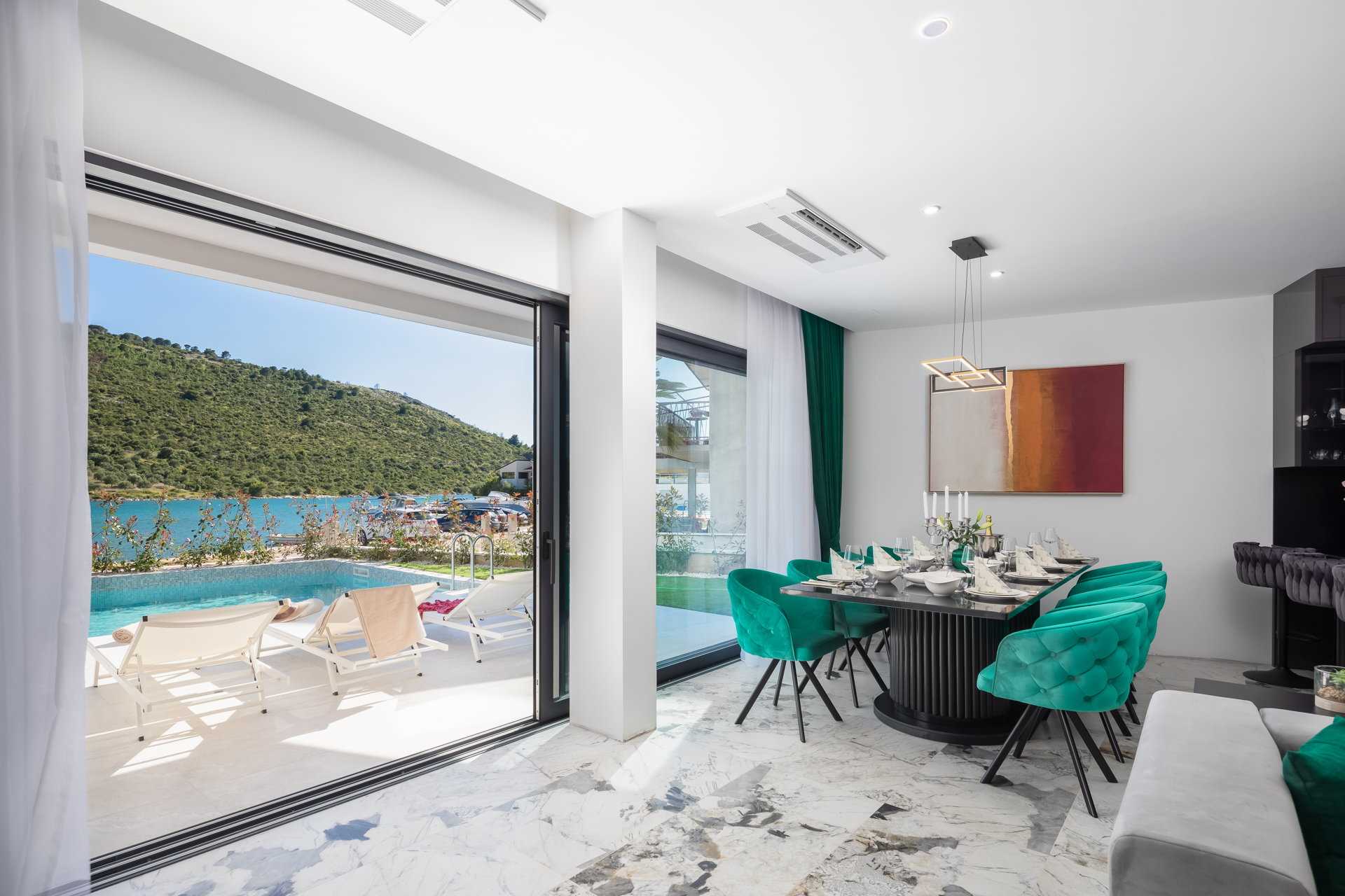Beachfront Villa Seabird with Pool