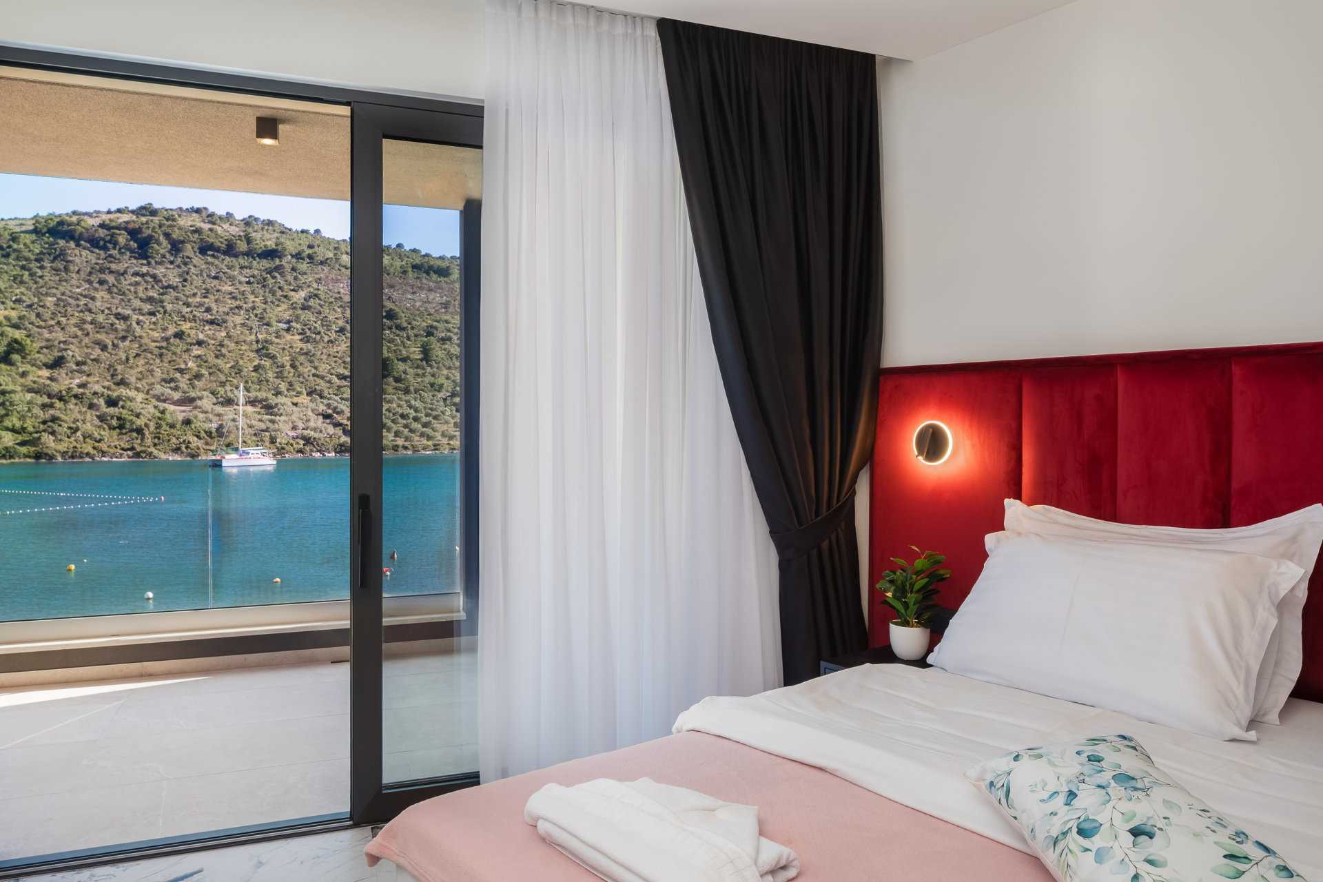Beachfront Villa Seabird with Pool