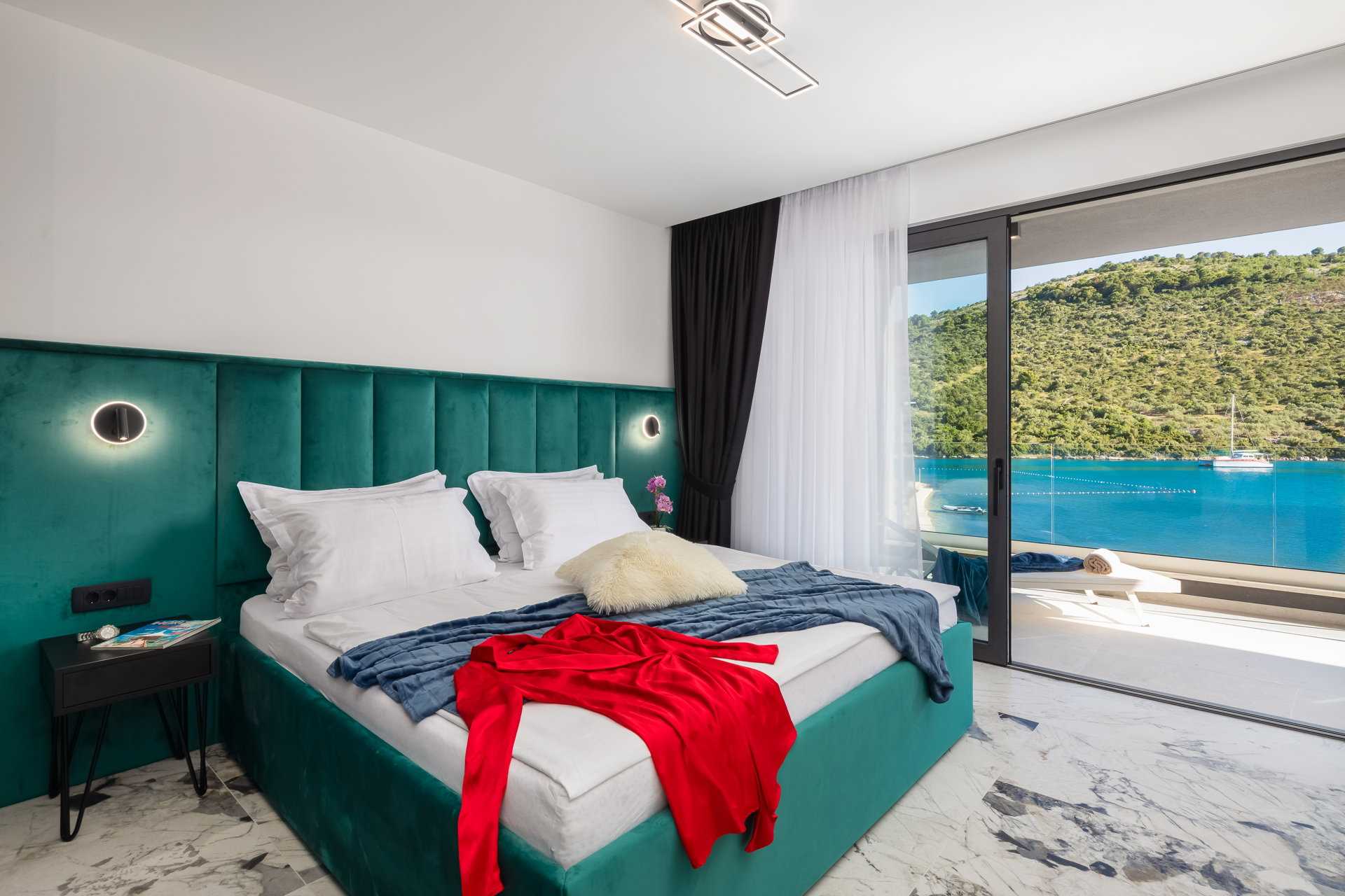 Beachfront Villa Seabird with Pool