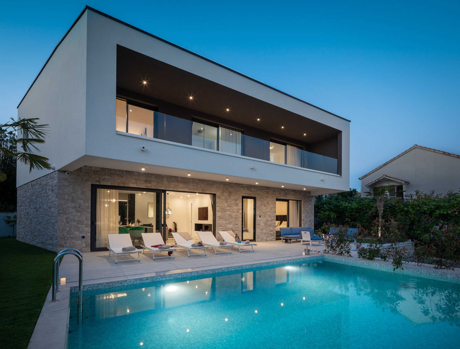 Beachfront Villa Seabird with Pool