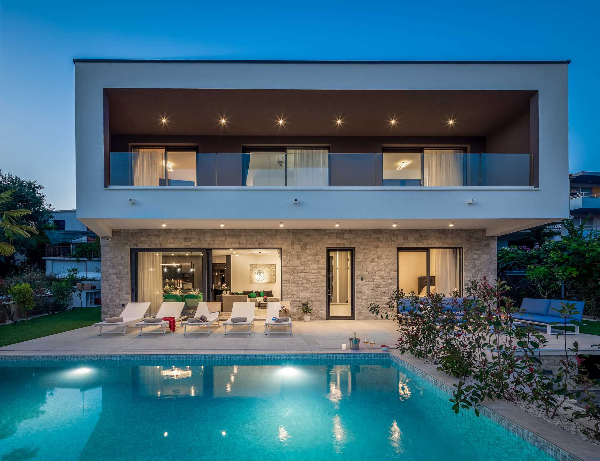 Beachfront Villa Seabird with Pool