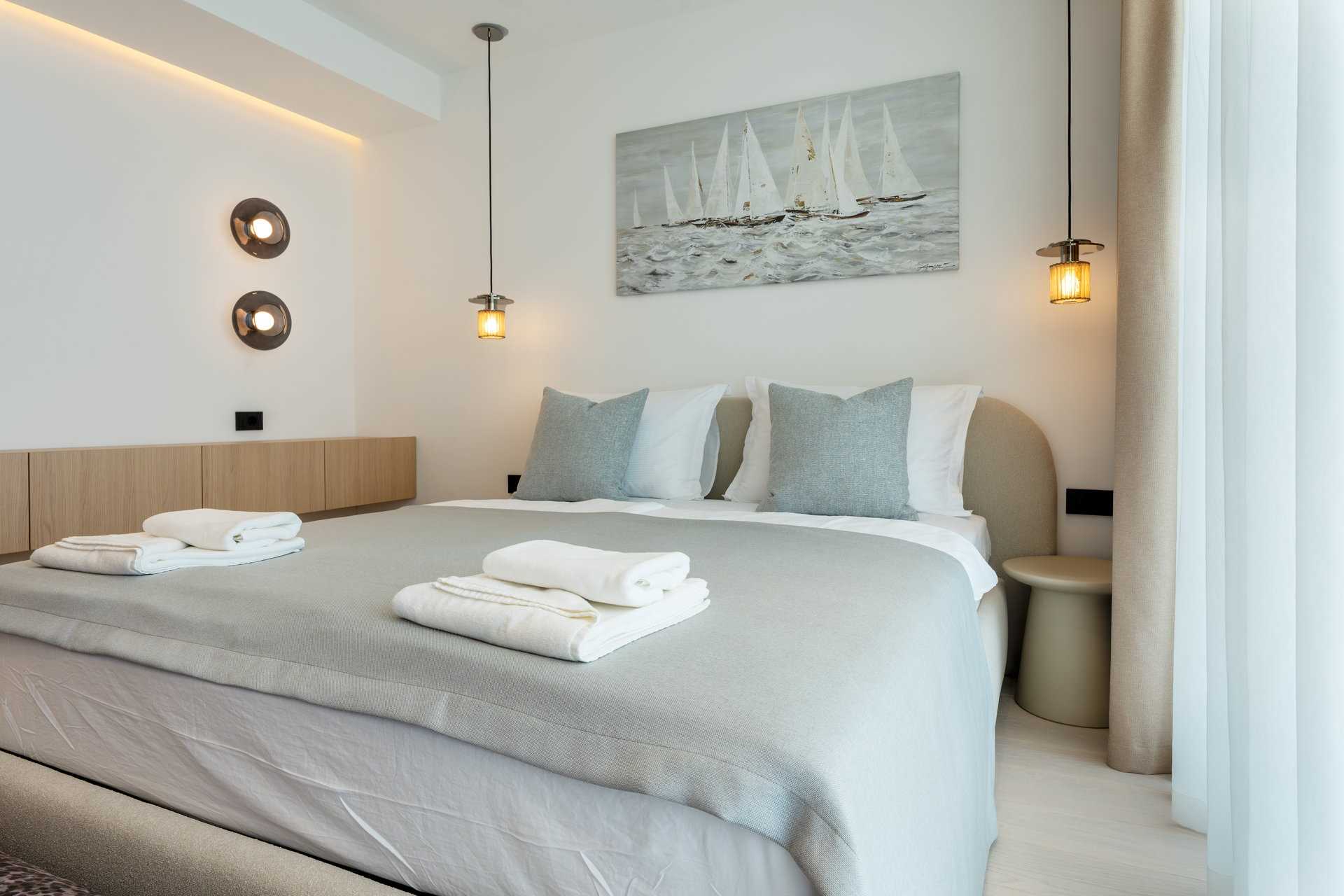 Luxury Villa Beyond Waves with Pool