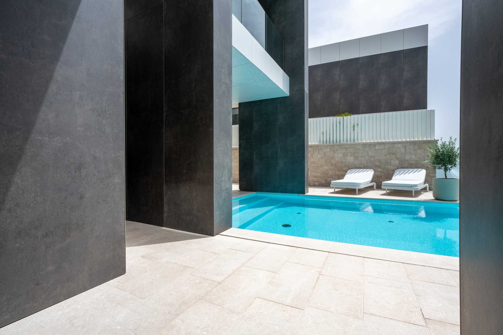Luxury Villa Beyond Waves with Pool