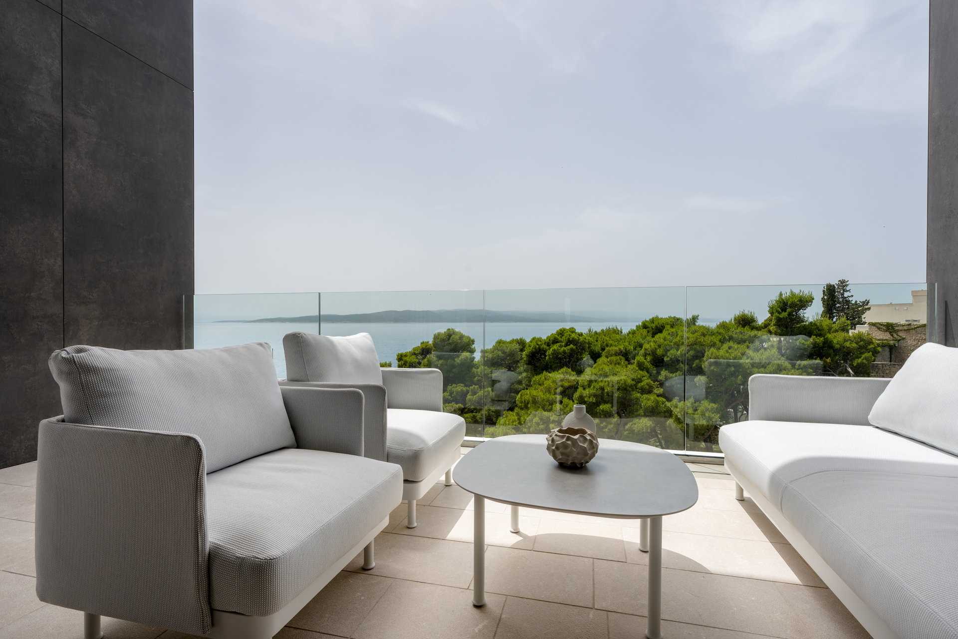Luxury Villa Beyond Waves with Pool
