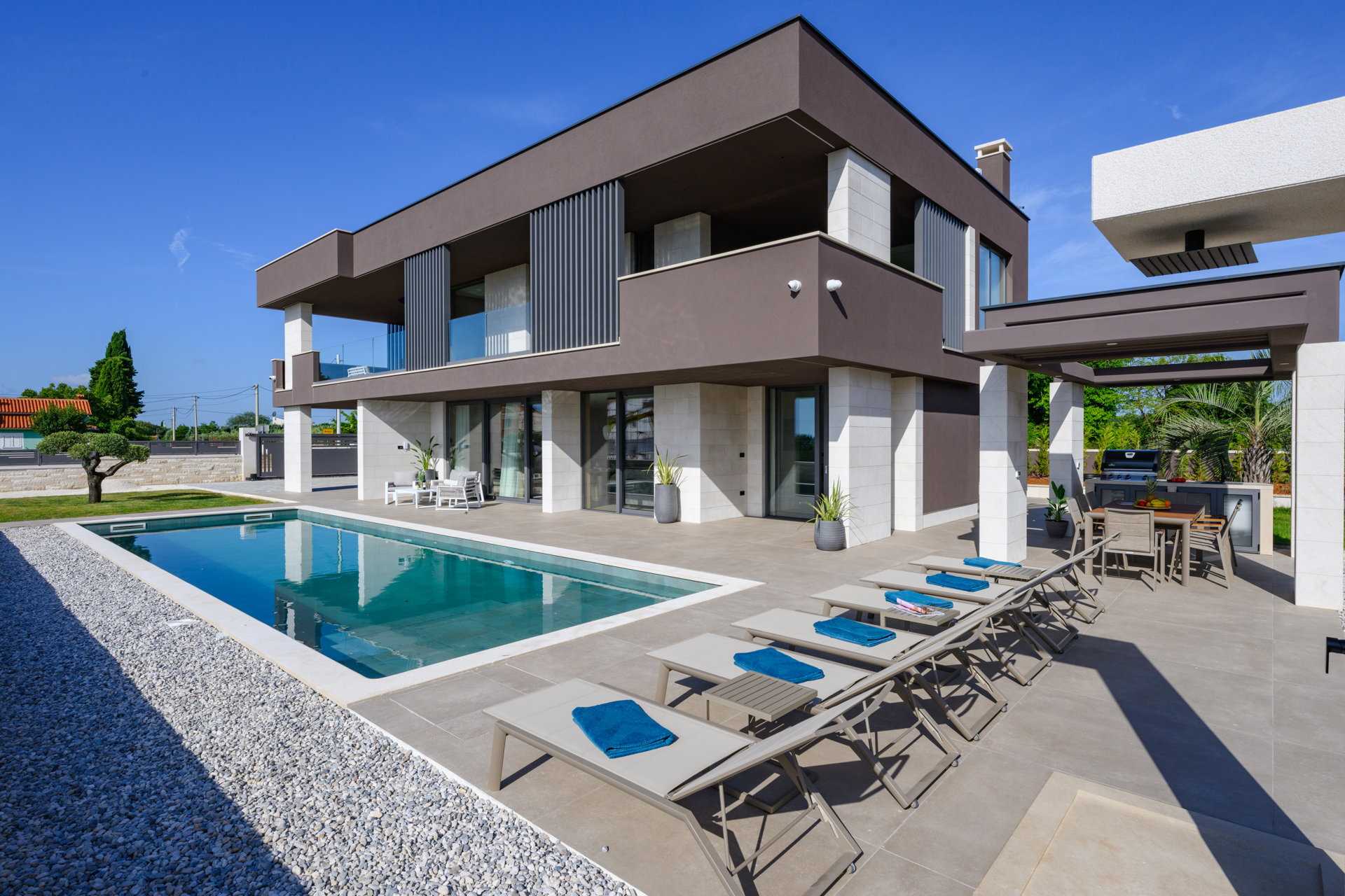 Luxury Villa Astra with Pool