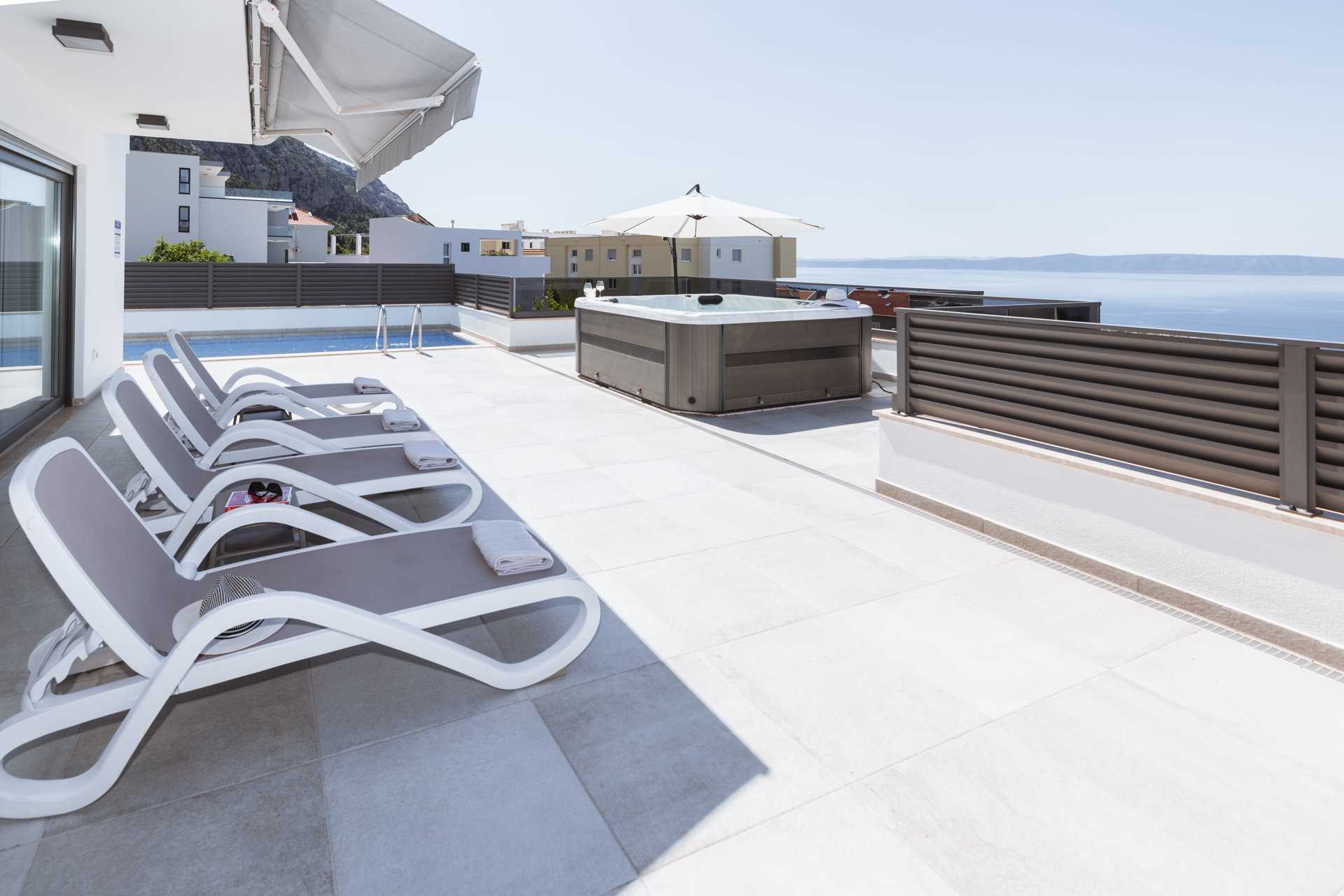 Villa Mareluna with Heated Pool
