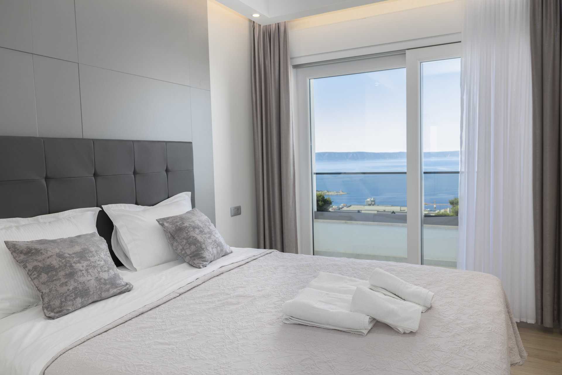 Villa Mareluna with Heated Pool