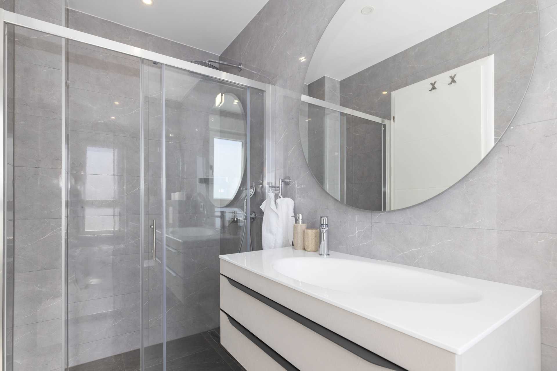Villa Mareluna with Heated Pool