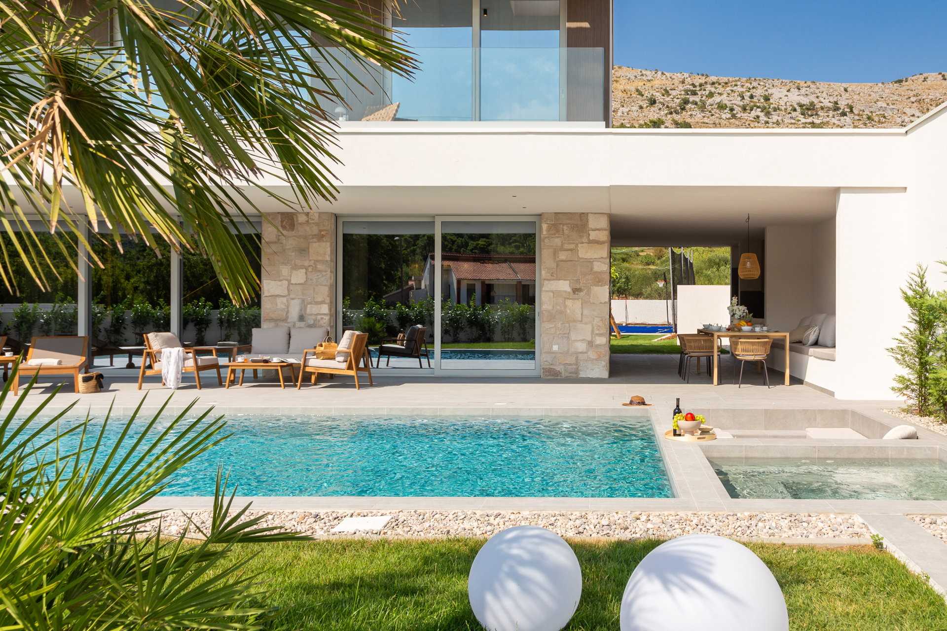 Villa ZaLú with Heated Pool