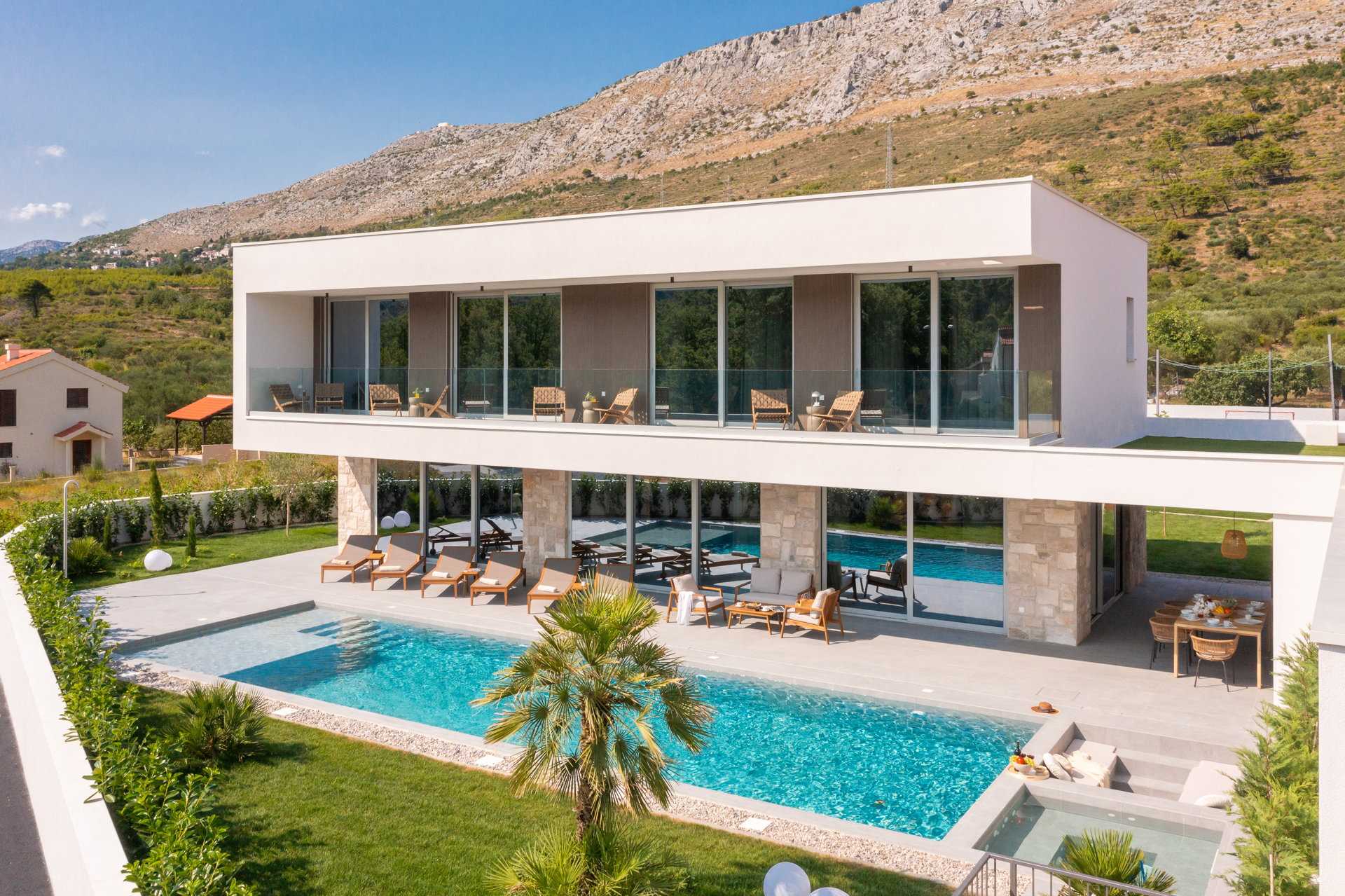 Villa ZaLú with Heated Pool