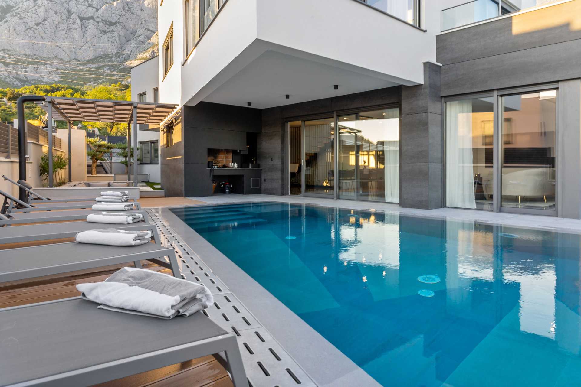 Villa Mosaicus with Pool