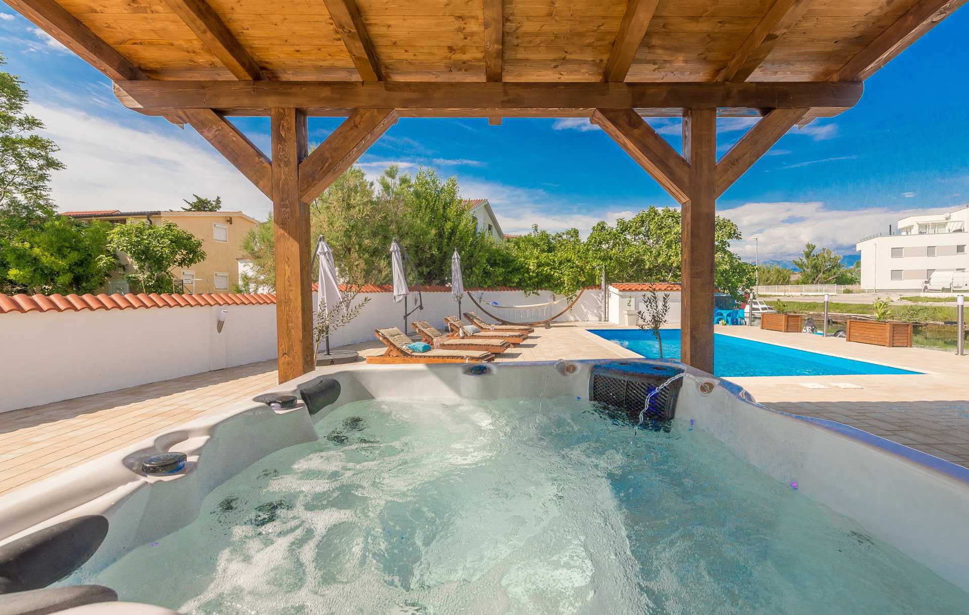 Villa Aquaterra with pool