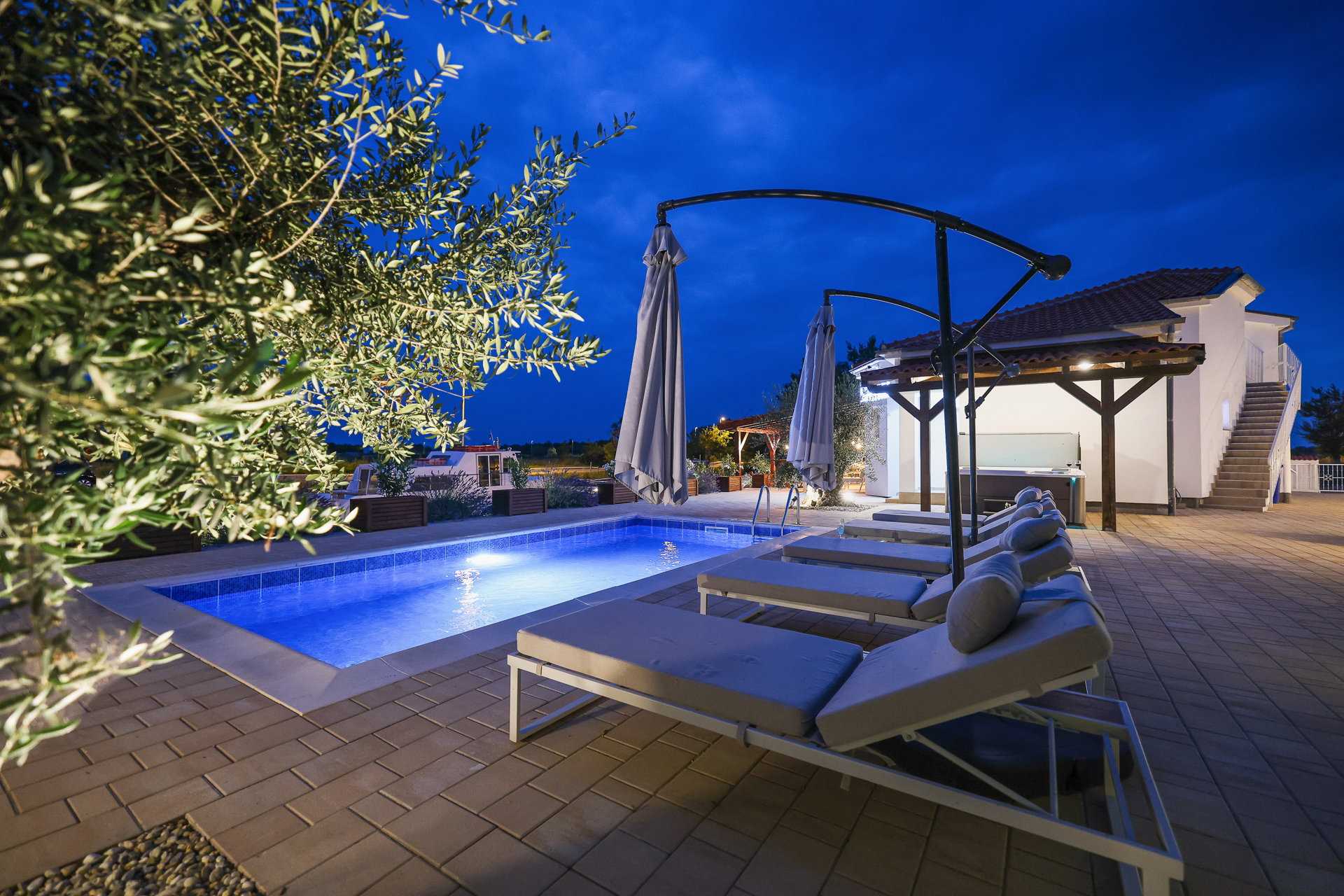 Villa Aquaterra with pool