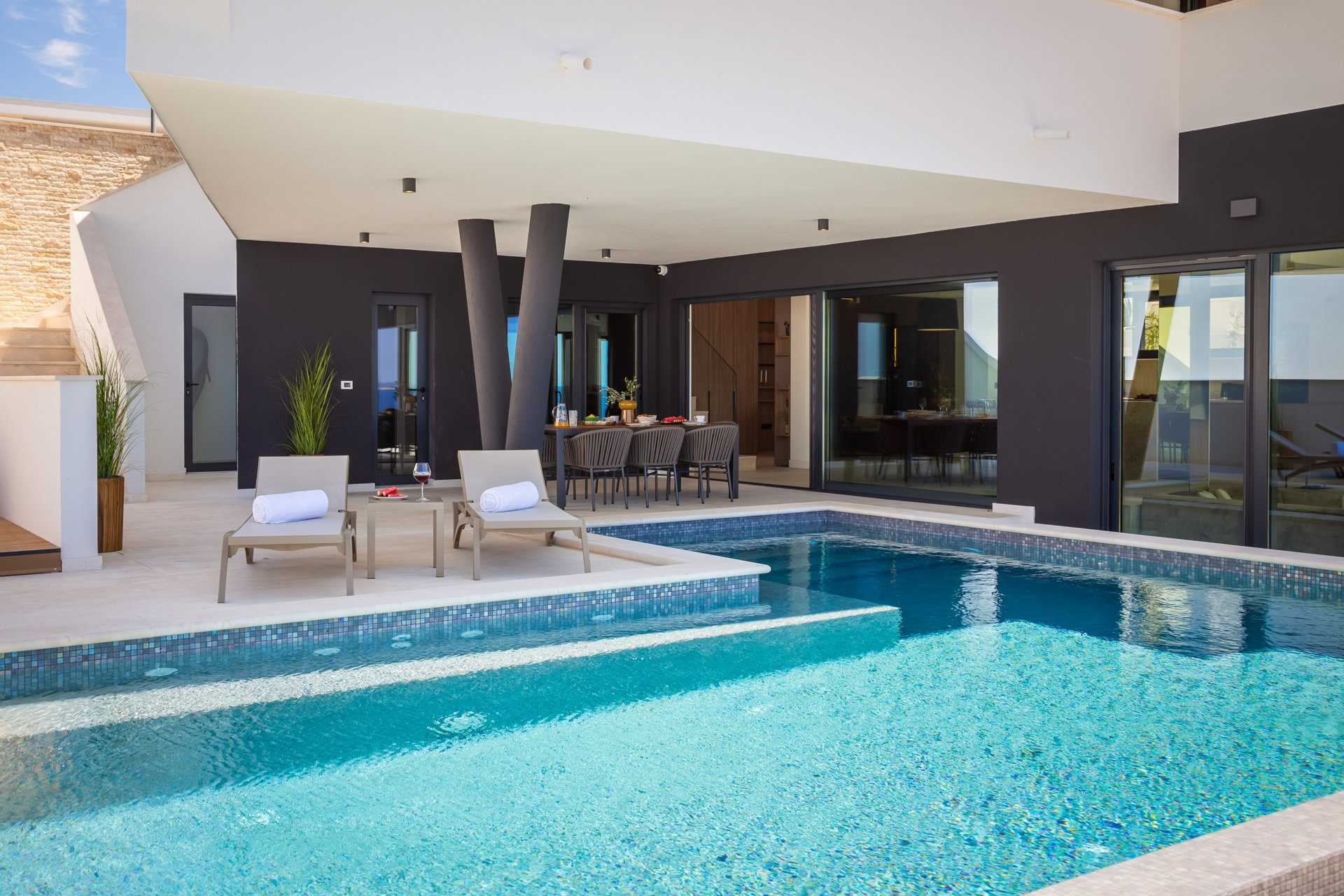 Villa Sea Song with Pool