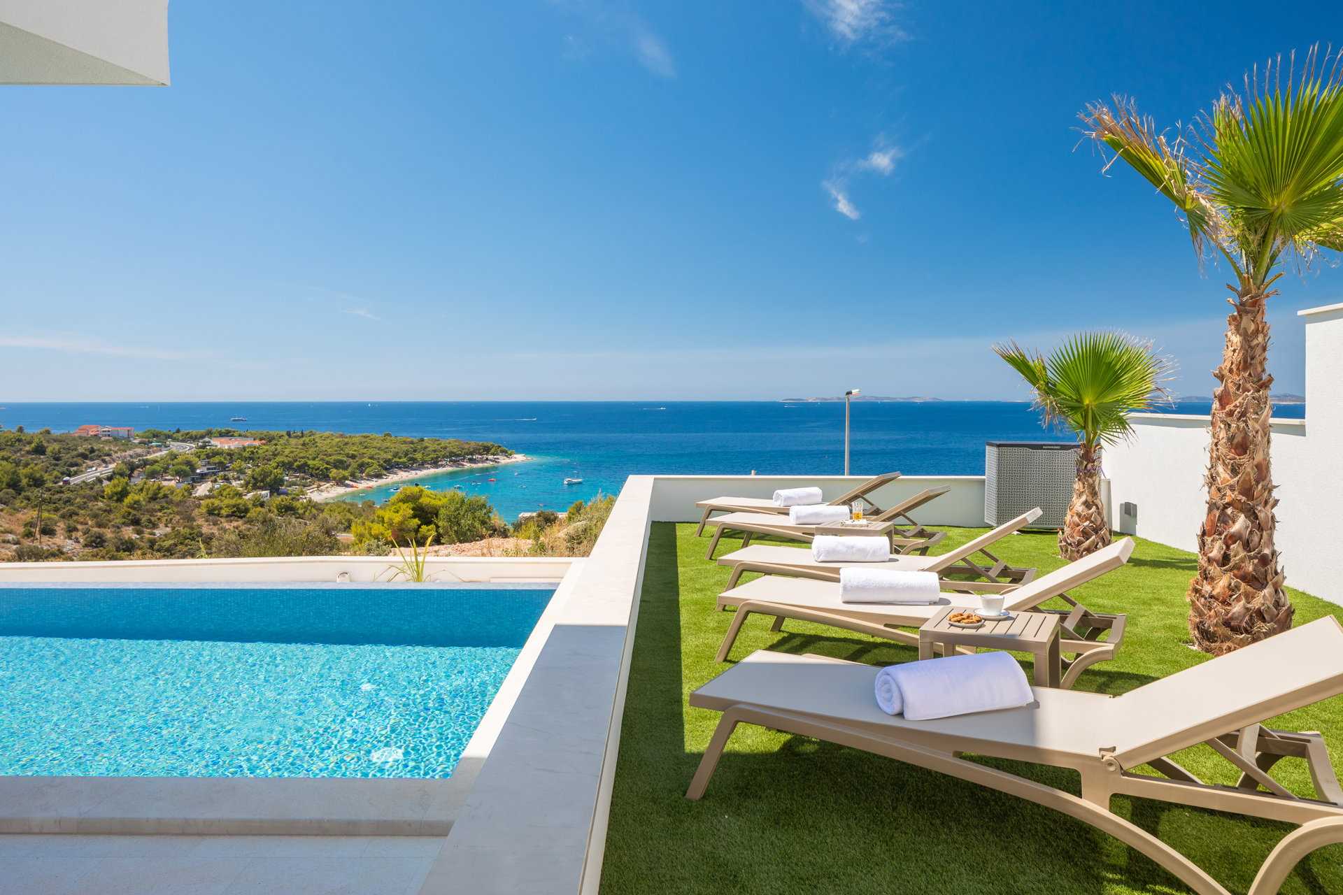 Villa Sea Song with Pool