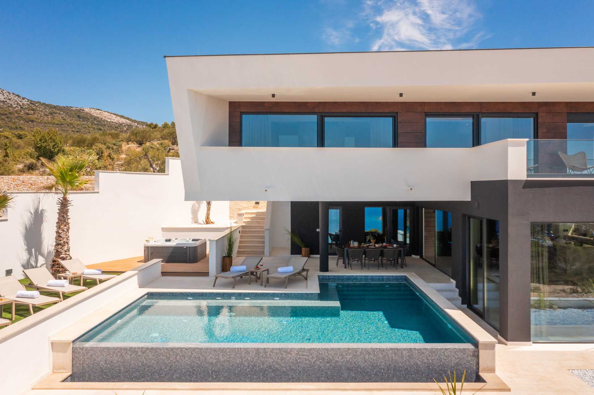 Villa Sea Song with Pool