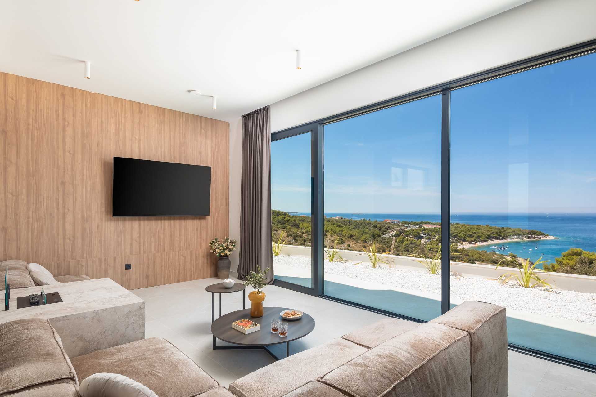 Villa Sea Song with Pool