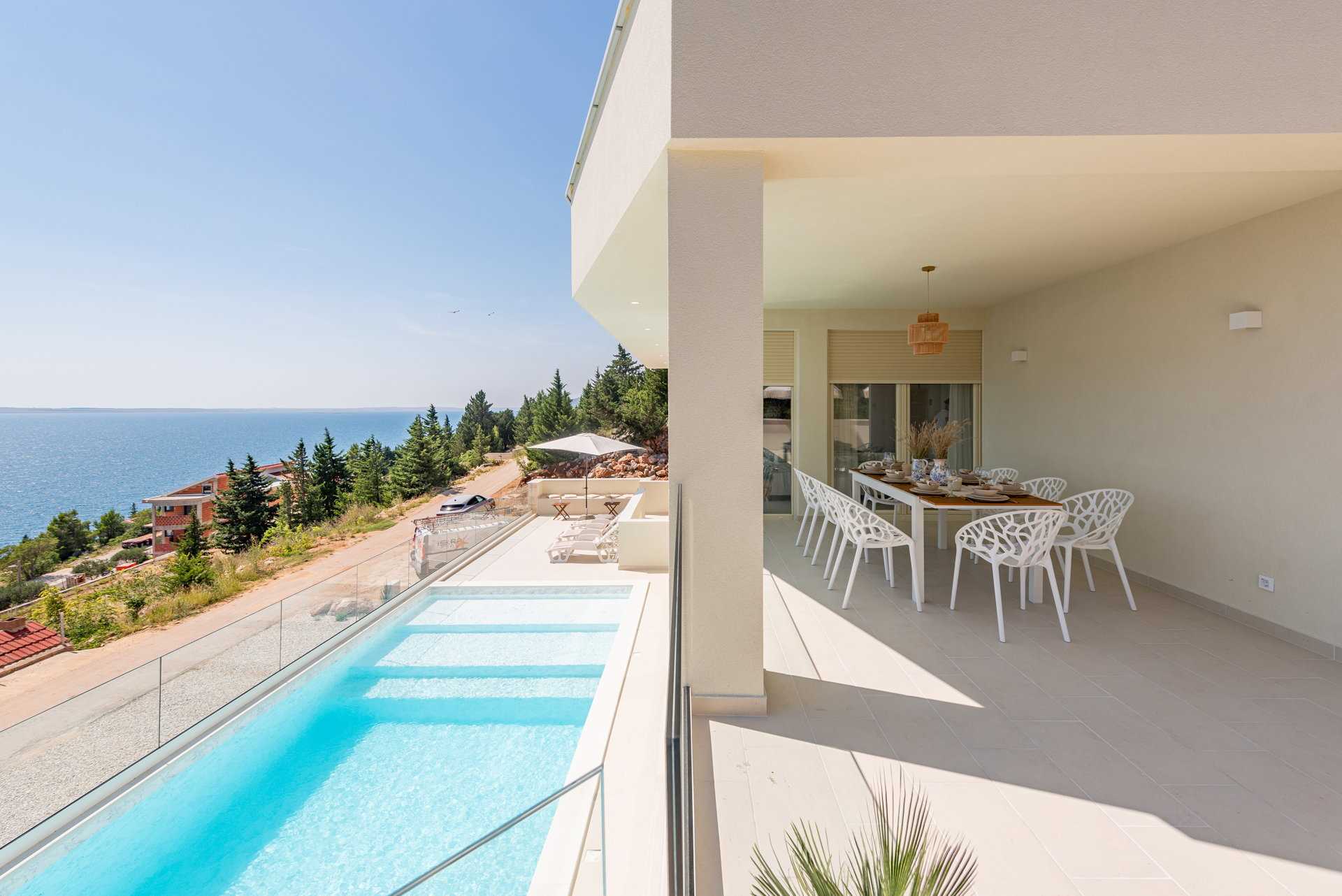 Villa Lumaria with Pool