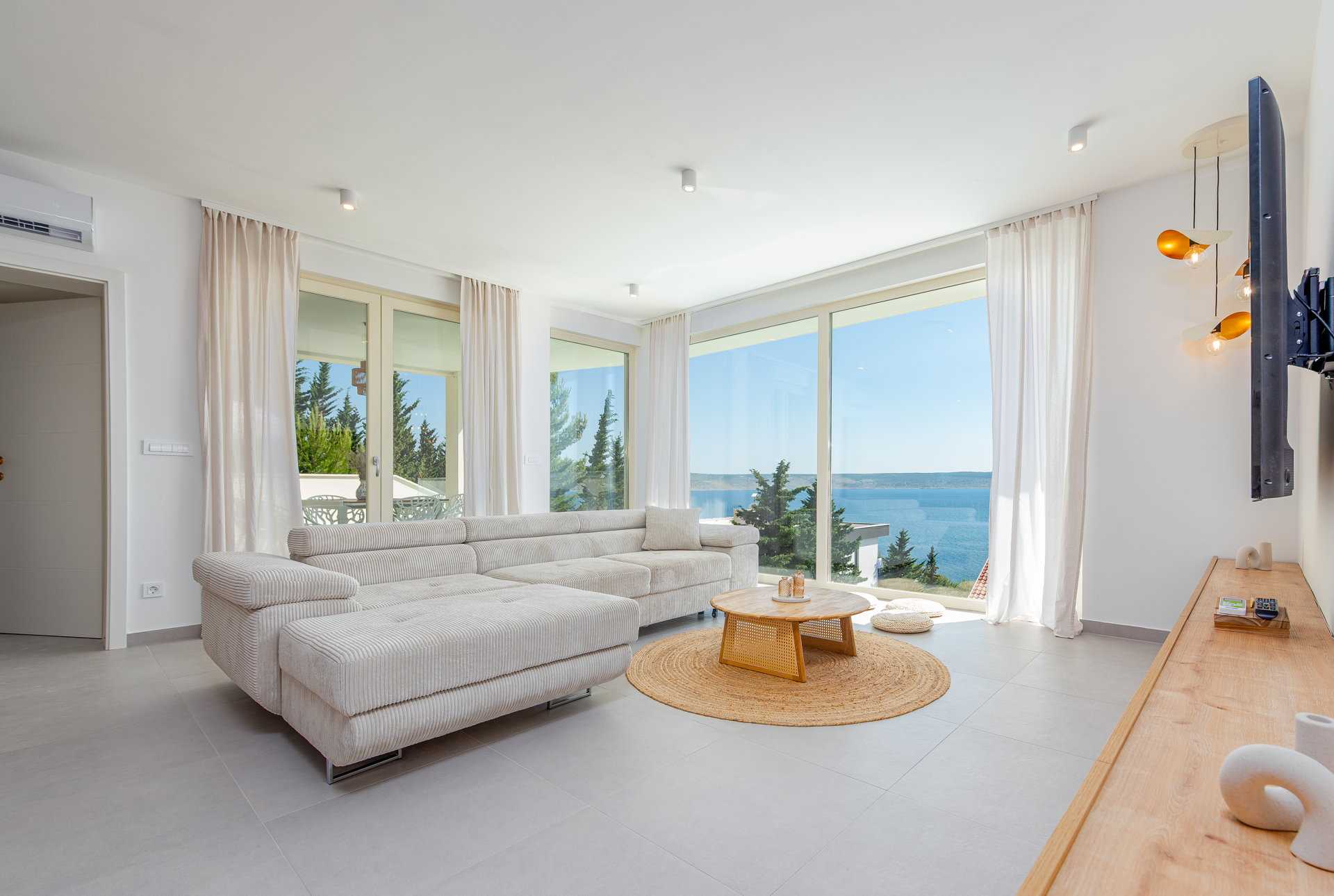 Villa Lumaria with Pool