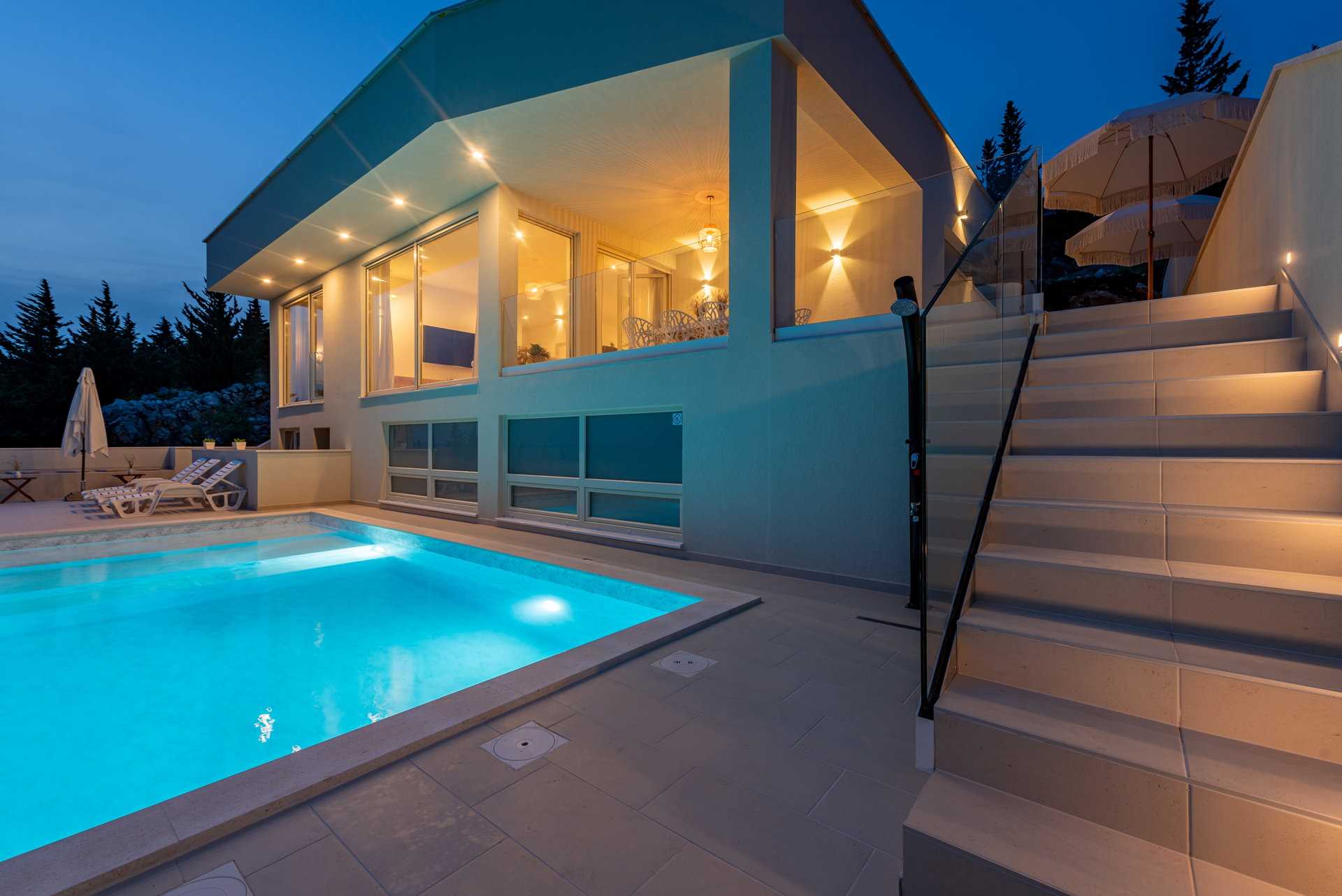 Villa Lumaria with Pool