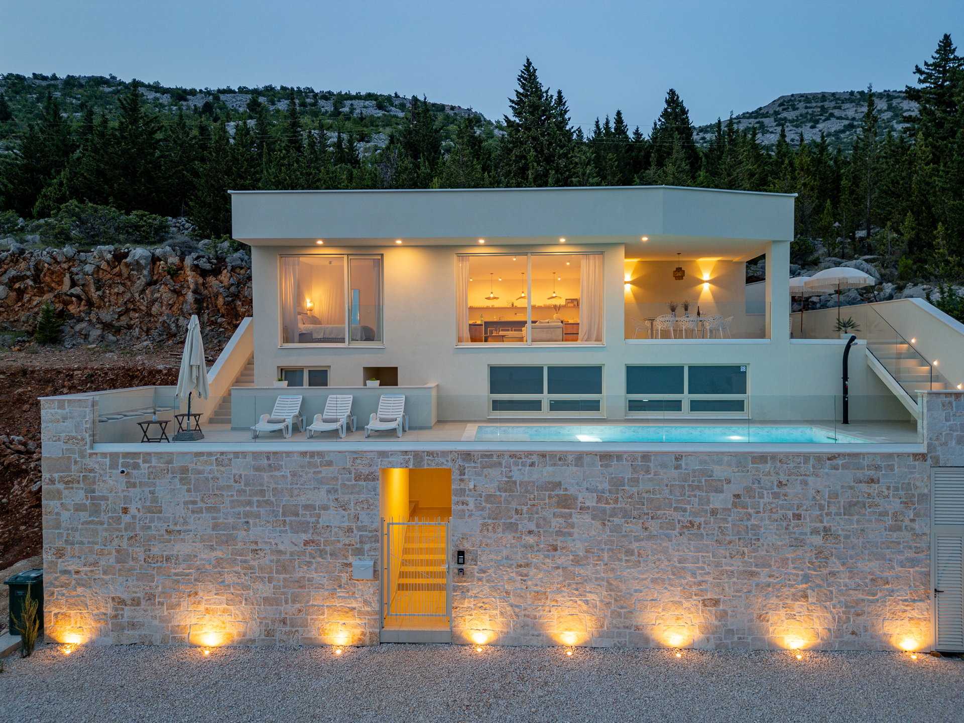 Villa Lumaria with Pool
