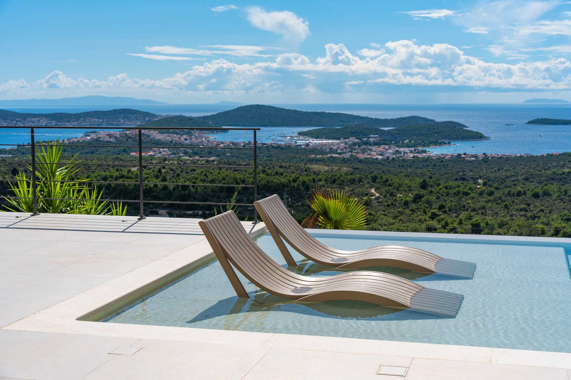 Luxury Villa Eloria with Pool