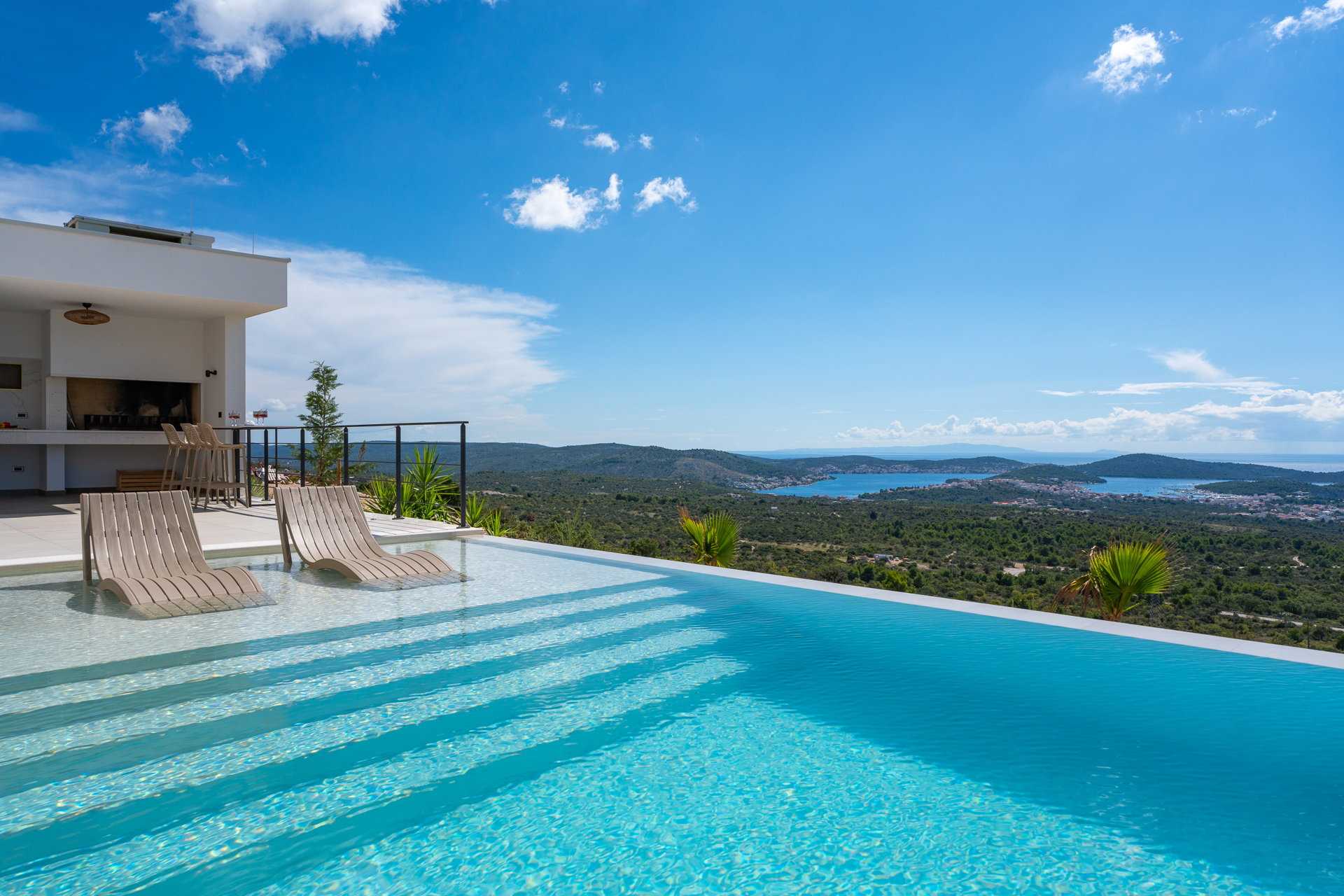 Luxury Villa Eloria with Pool