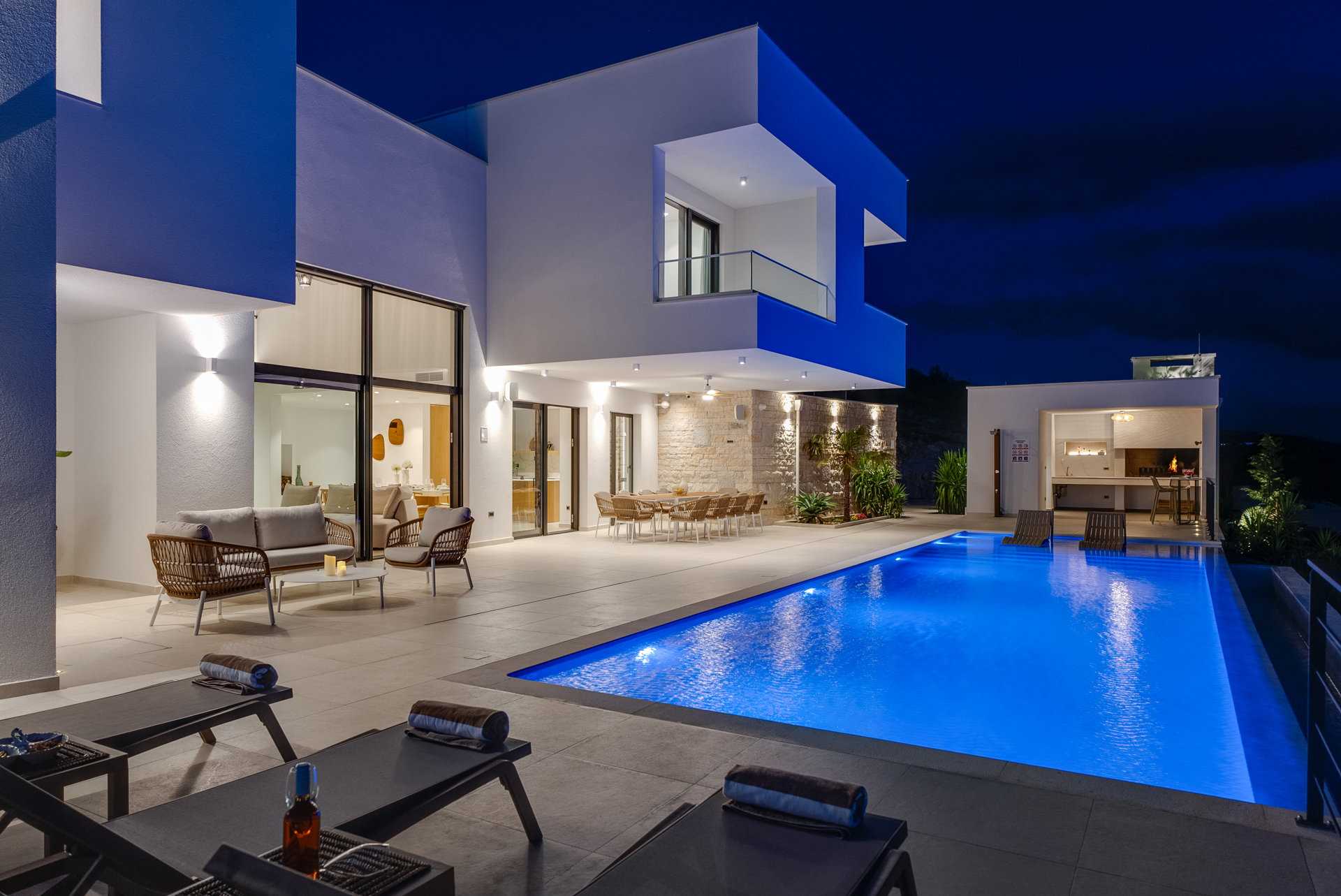 Luxury Villa Eloria with Pool