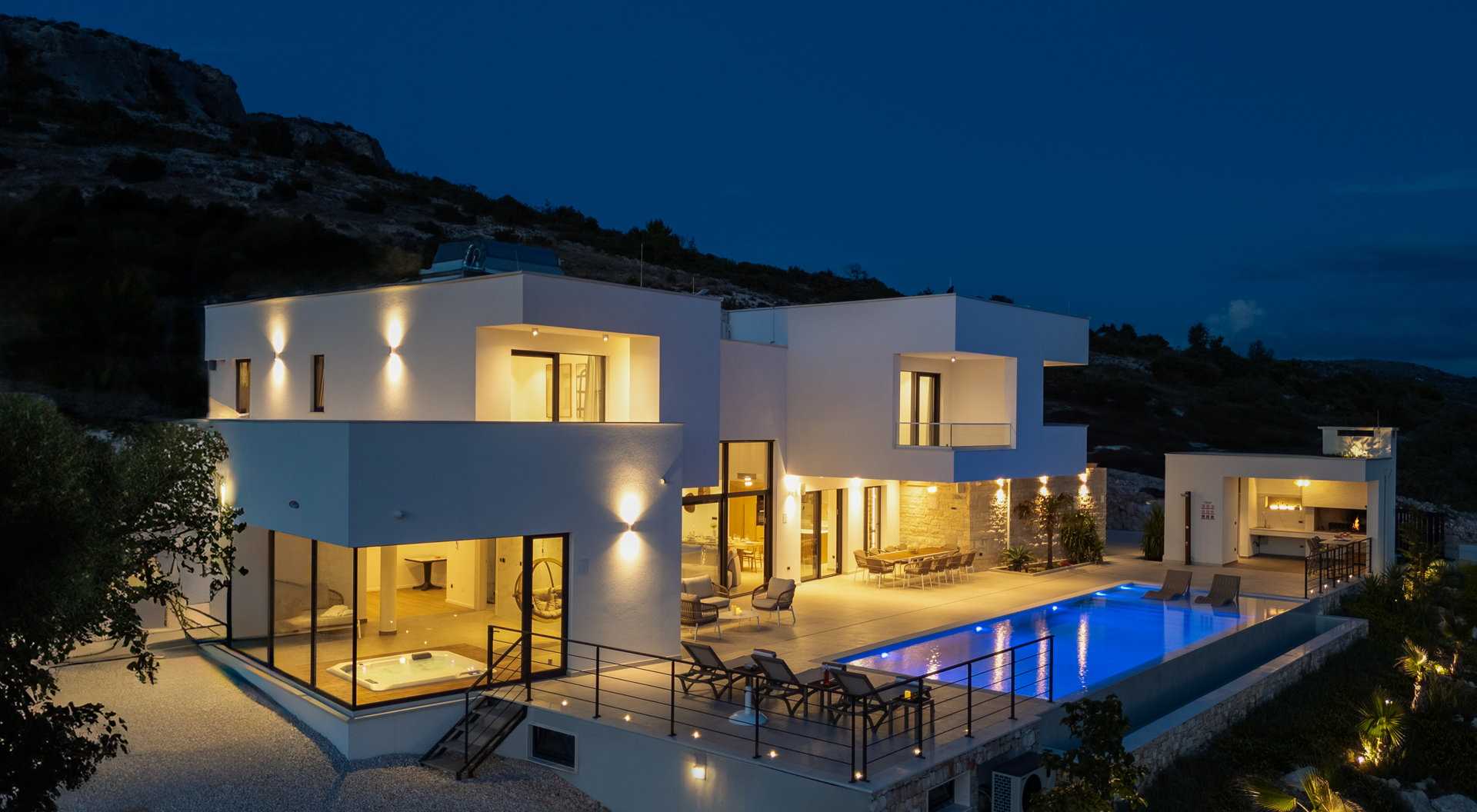 Luxury Villa Eloria with Pool
