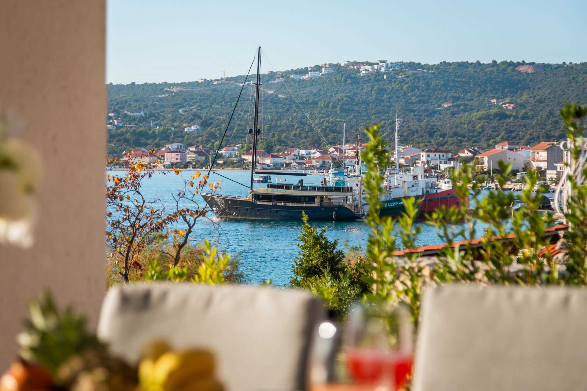 Beachfront Villa Mila M with Pool