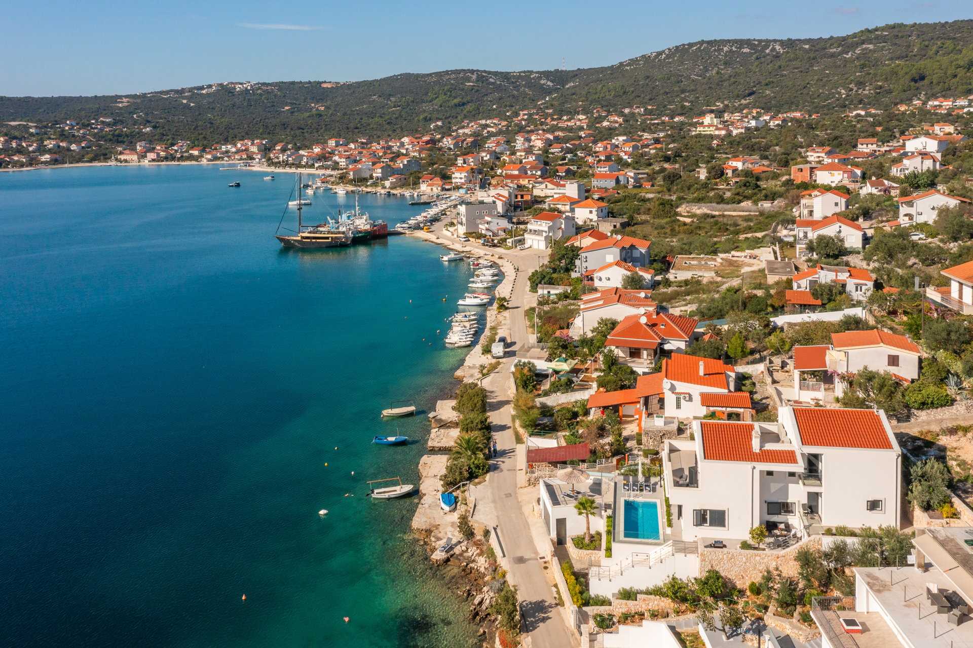 Beachfront Villa Mila M with Pool