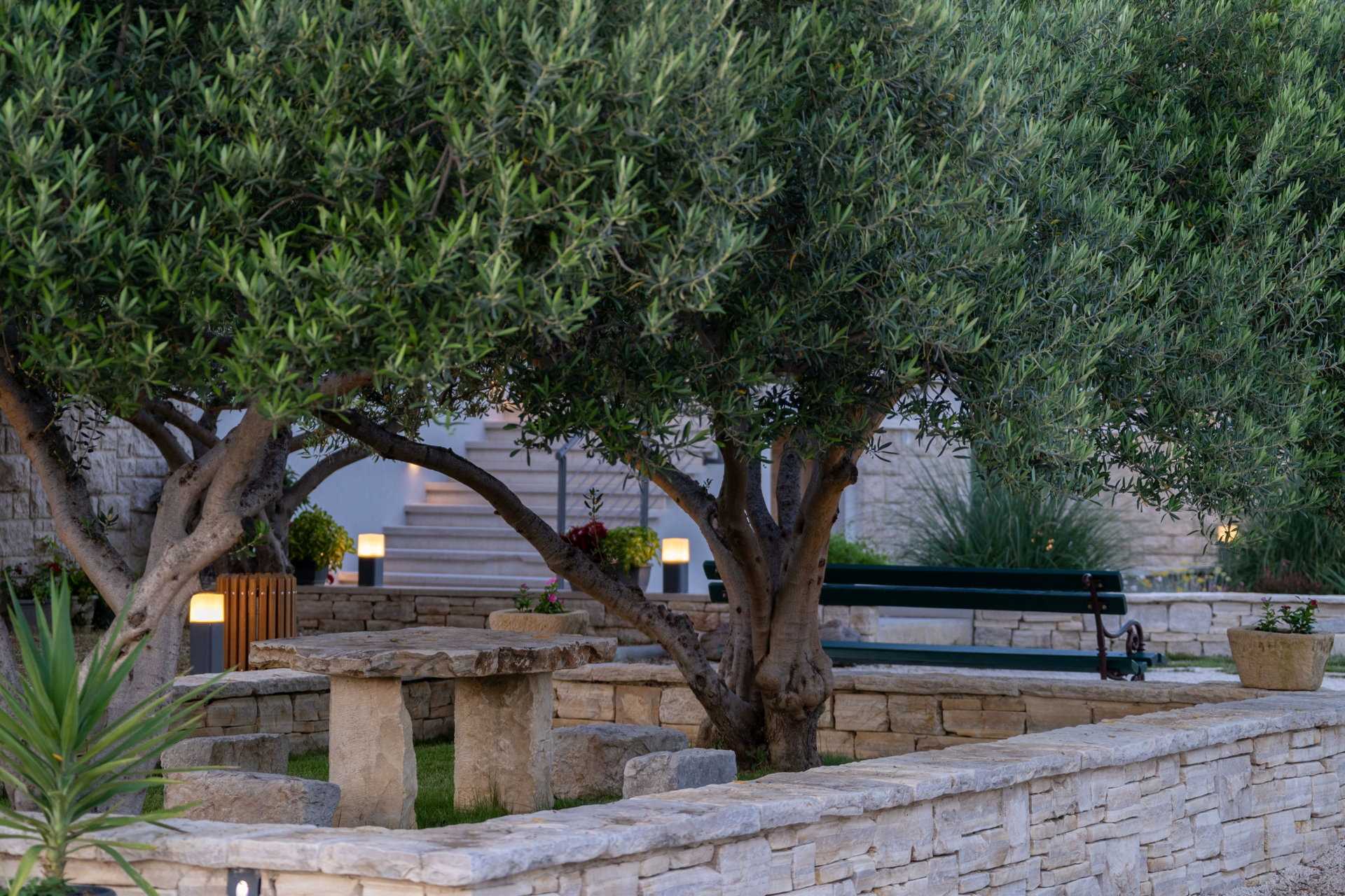 Villa Blue Ivy with Heated Pool