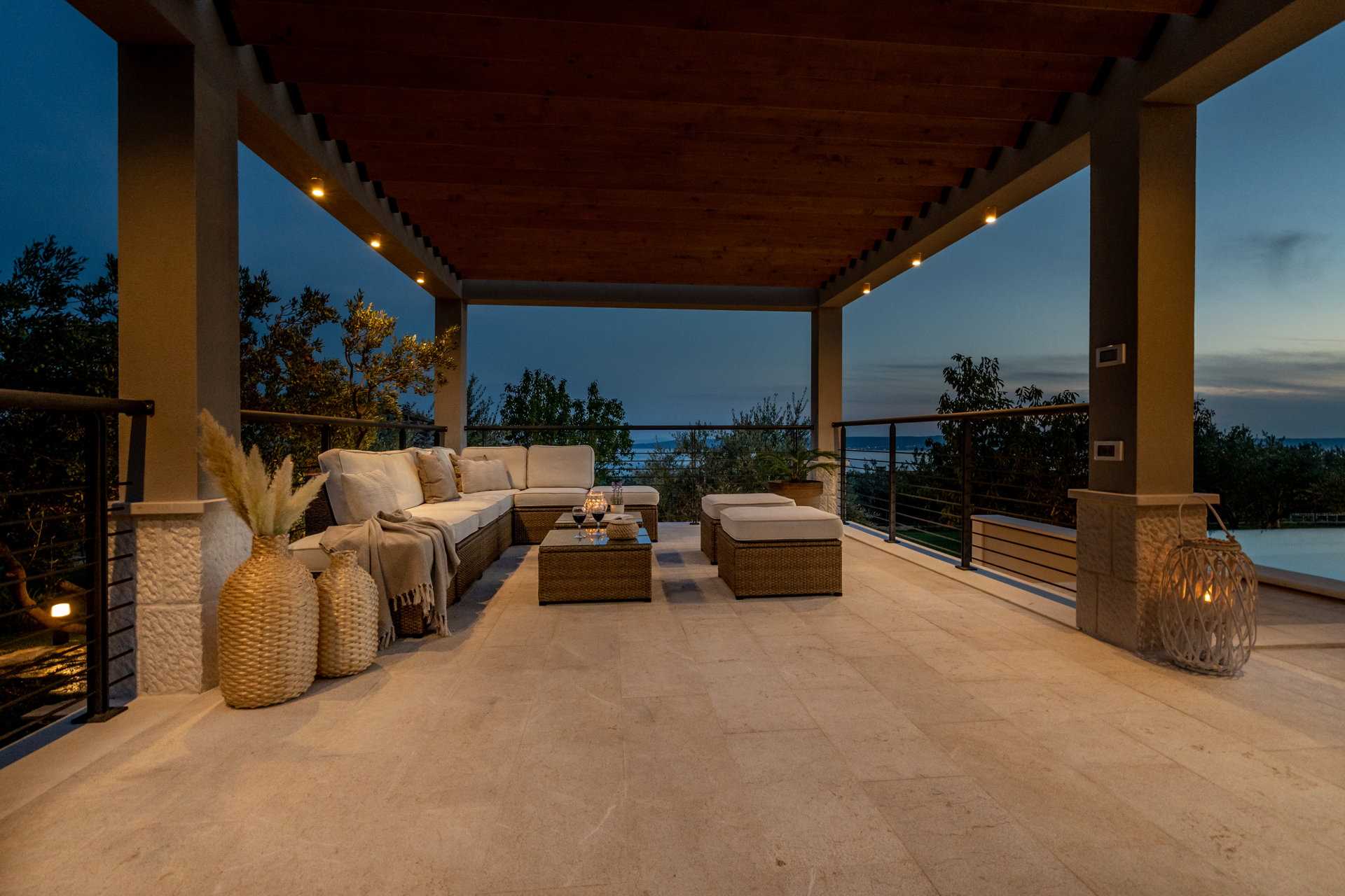 Villa Blue Ivy with Heated Pool