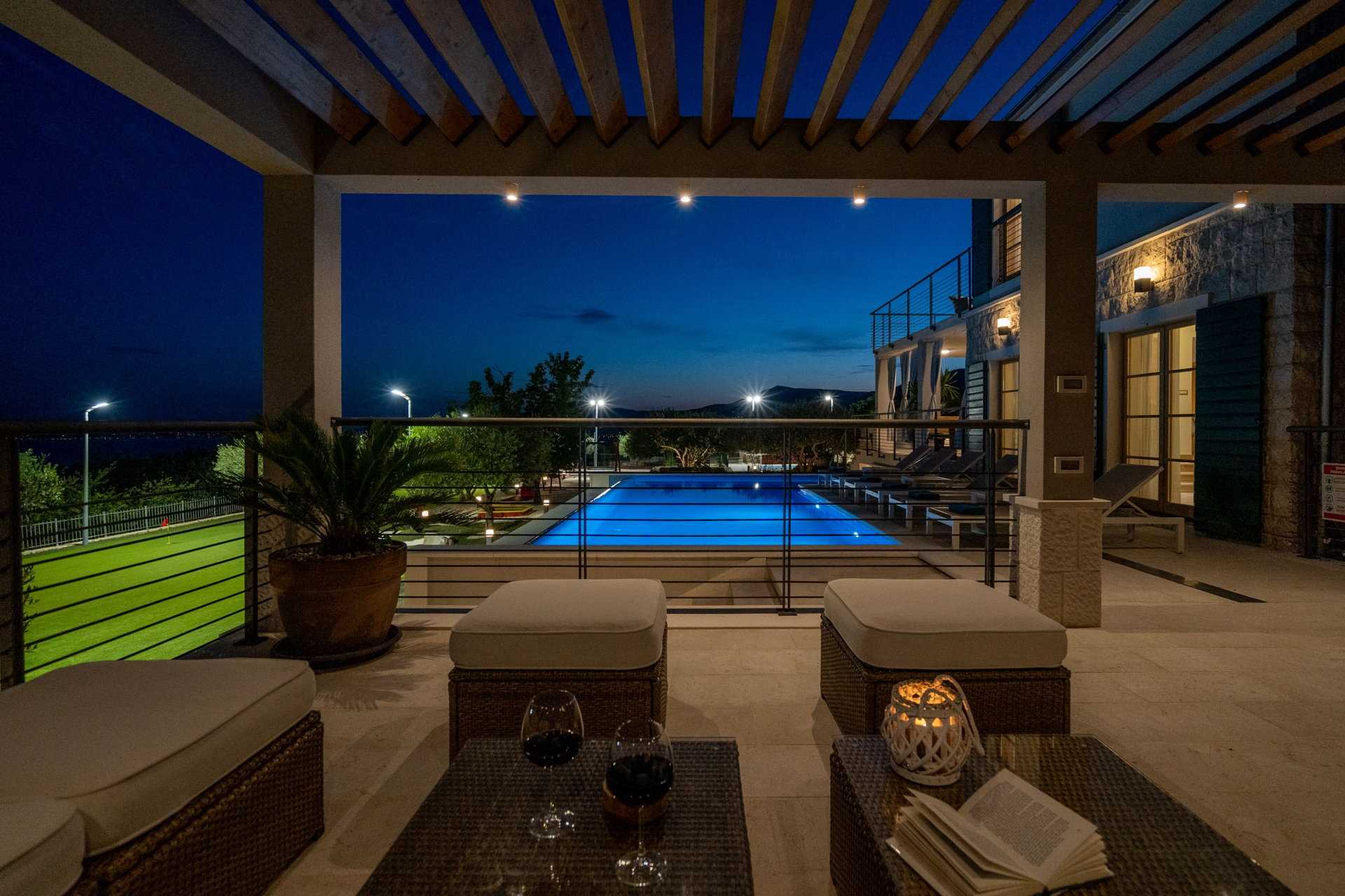 Villa Blue Ivy with Heated Pool