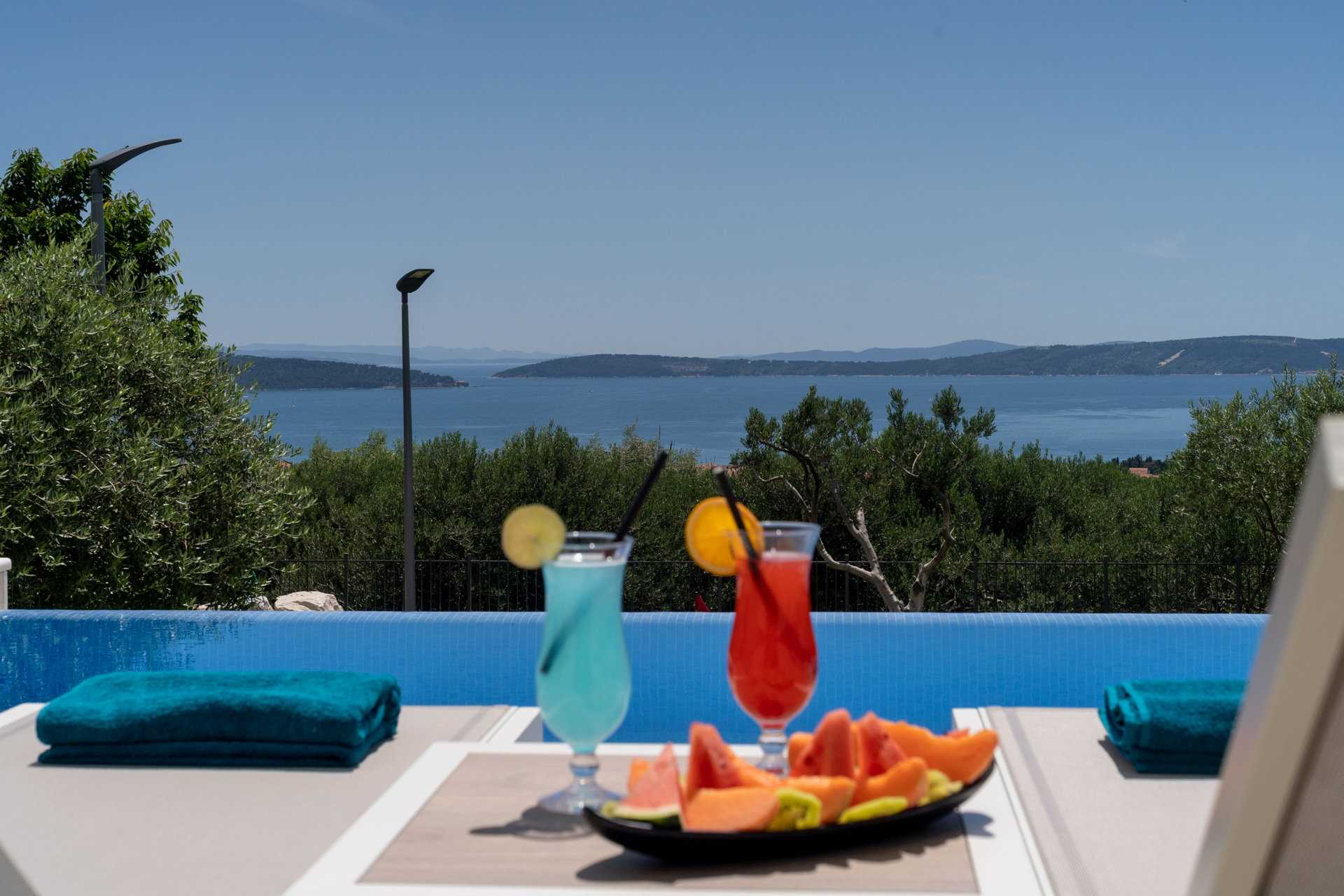 Villa Blue Ivy with Heated Pool