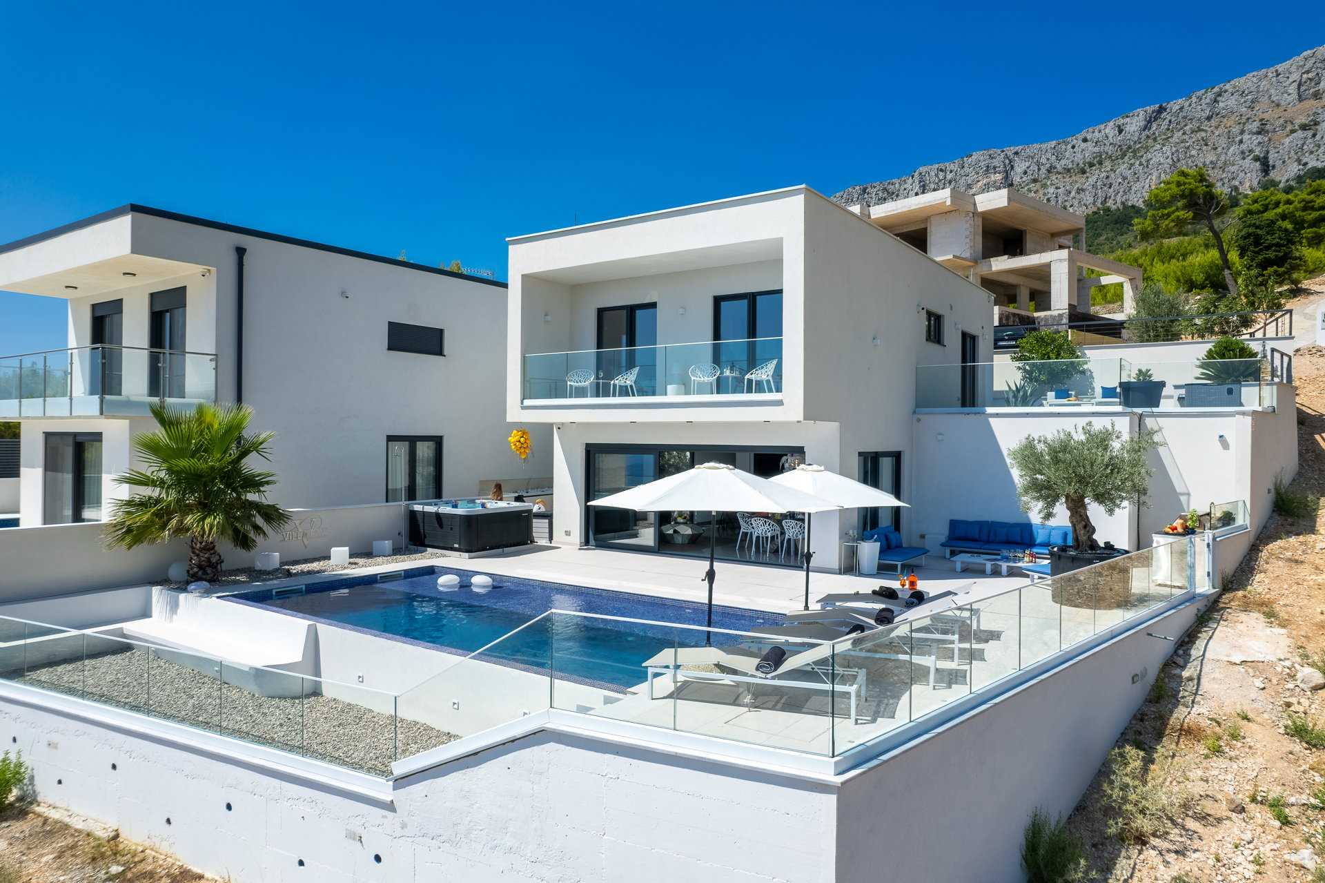 Villa Chameleon with Pool