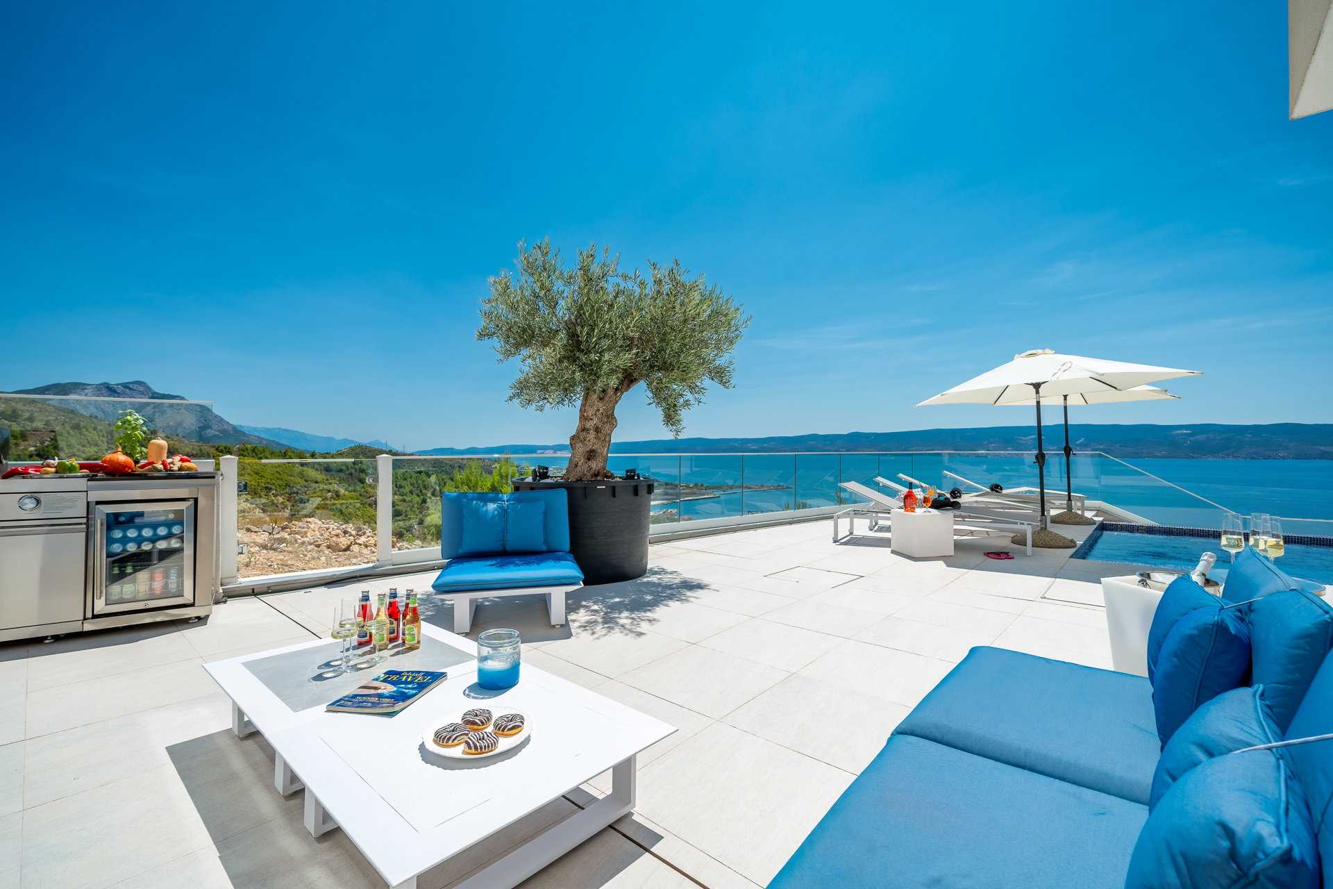 Villa Chameleon with Pool