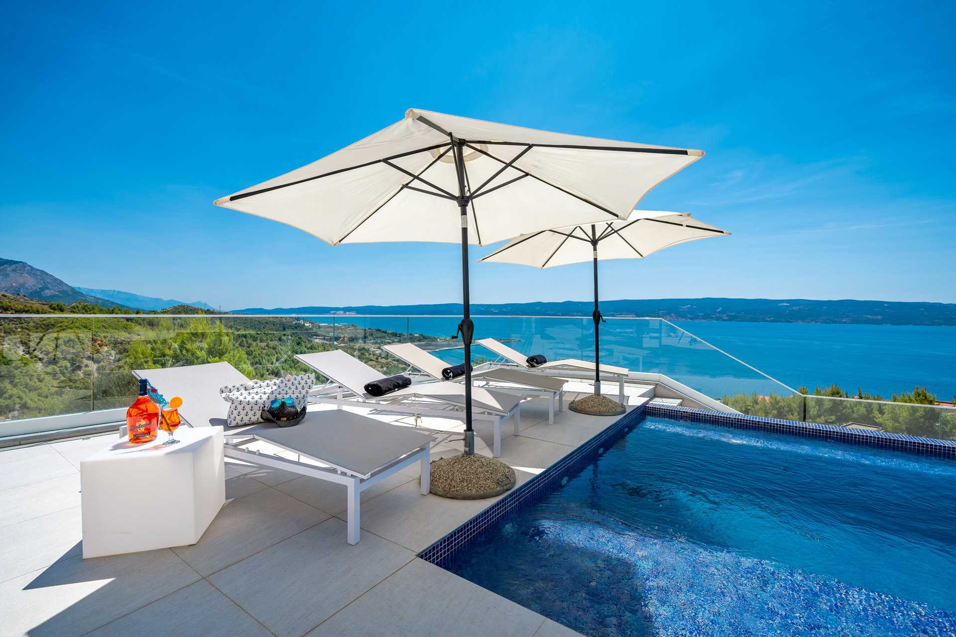 Villa Chameleon with Pool