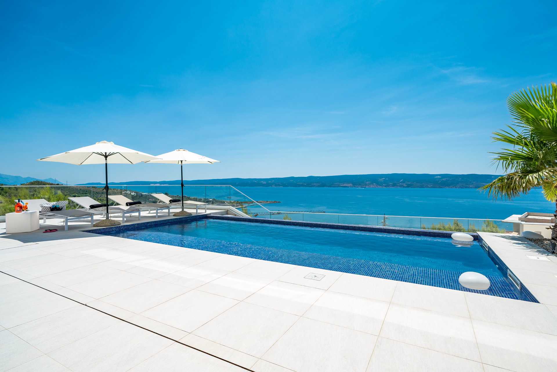 Villa Chameleon with Pool