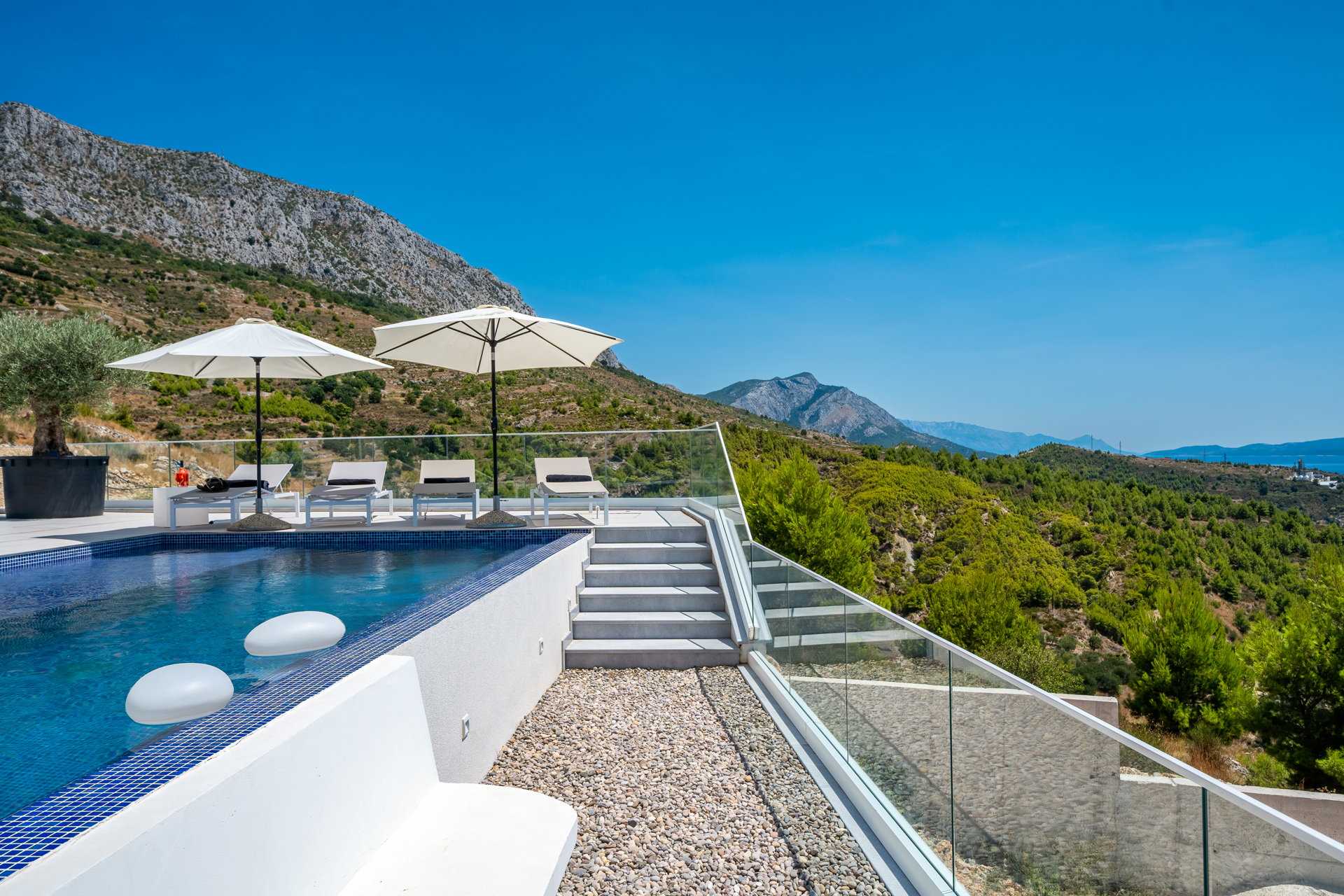 Villa Chameleon with Pool