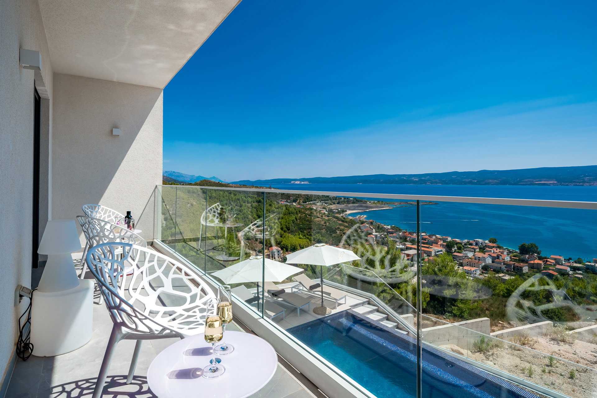 Villa Chameleon with Pool