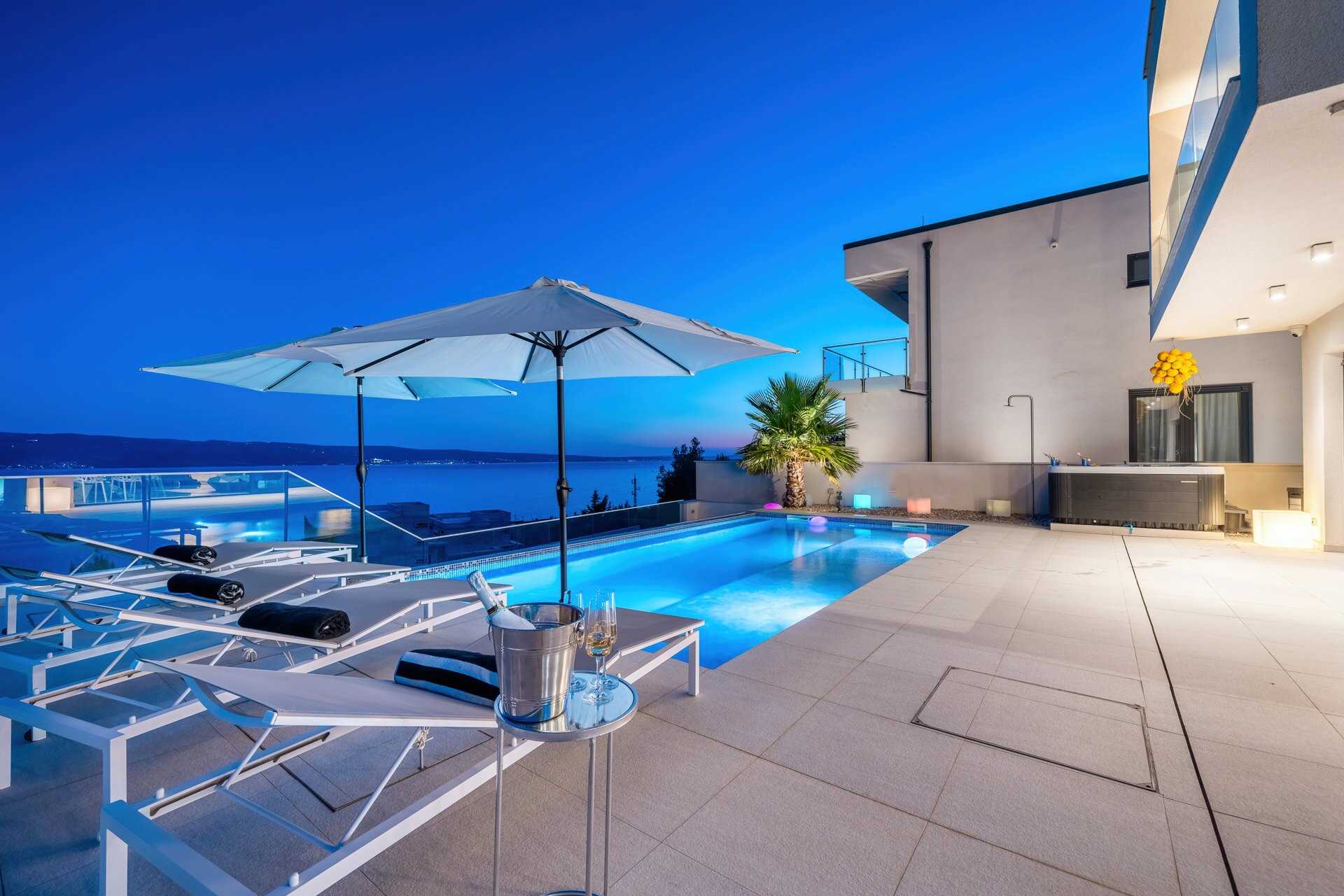 Villa Chameleon with Pool